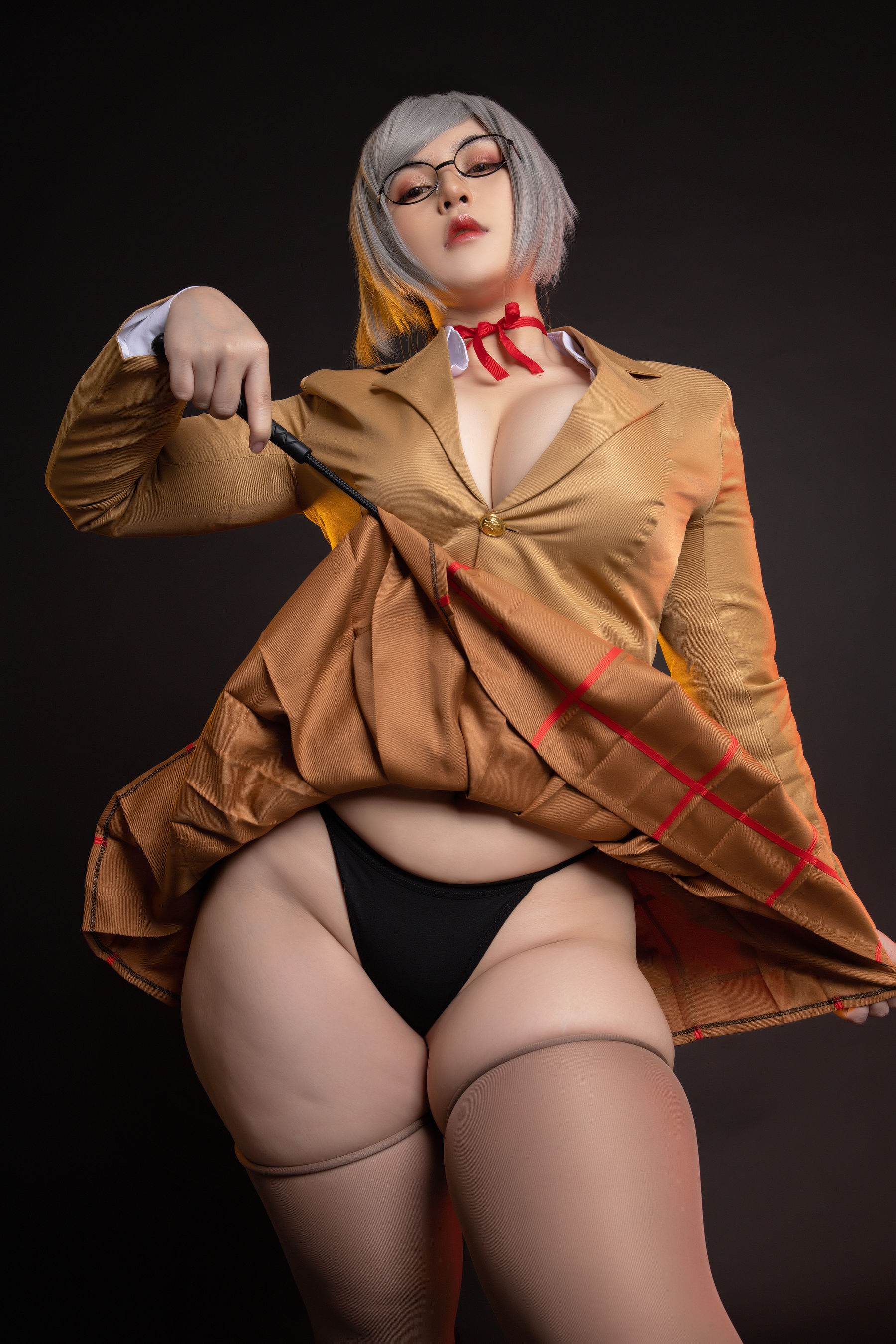 Uy Uy - Meiko-Prison School