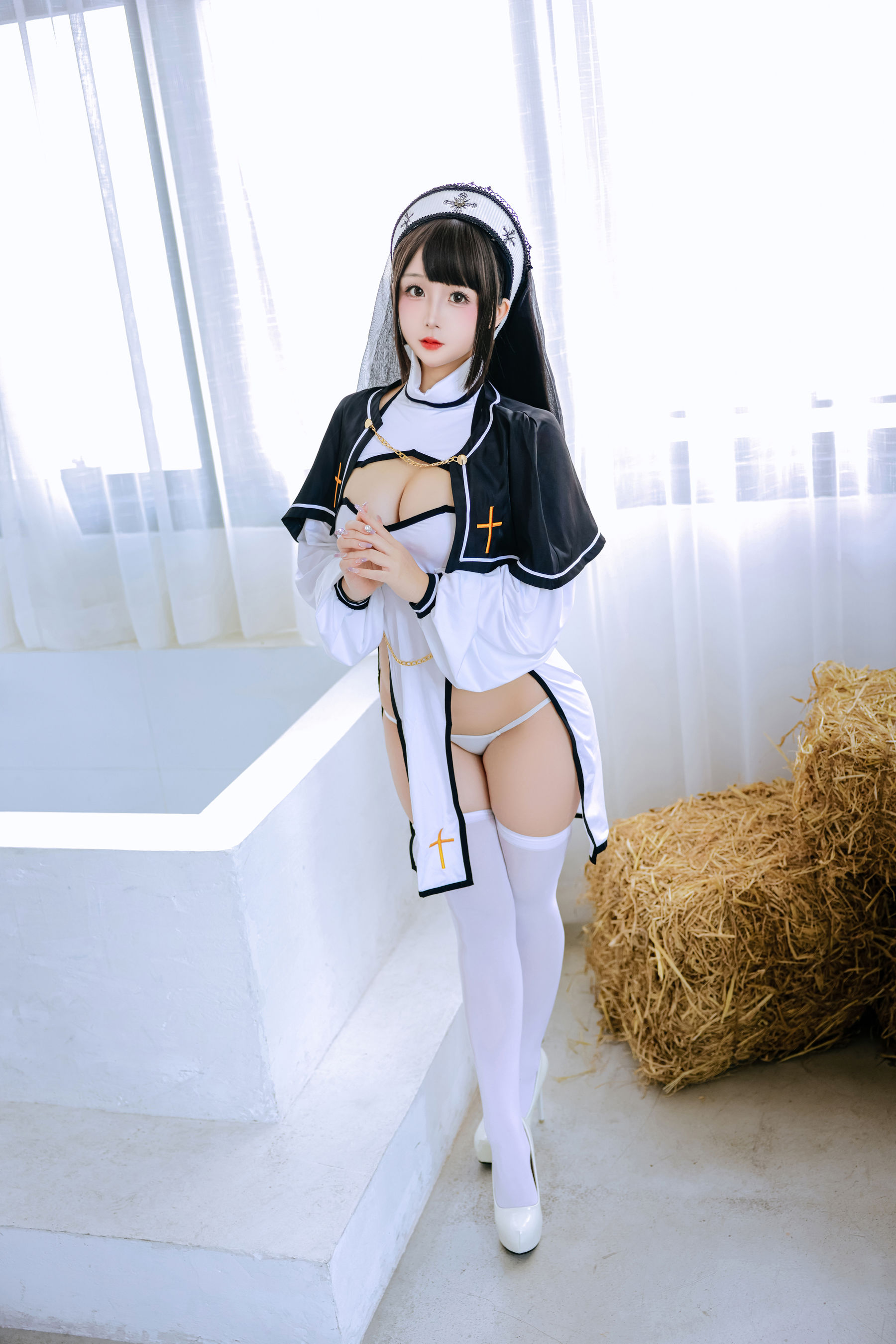 Cosplay 日奈娇 - 圣洁修女