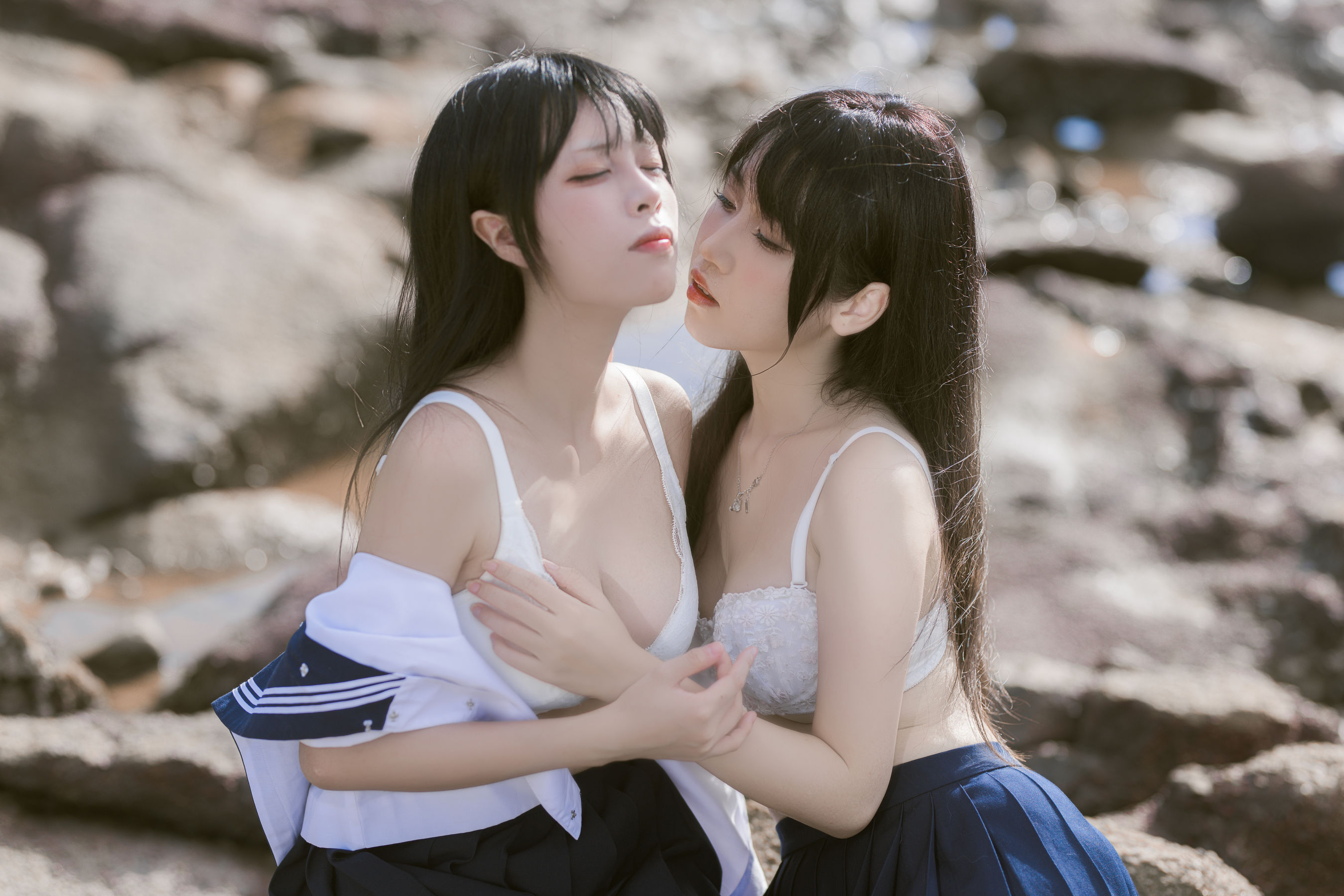 微博人气Coser 不呆猫&三無人型 - 水手服百合黑丝 - 图库库