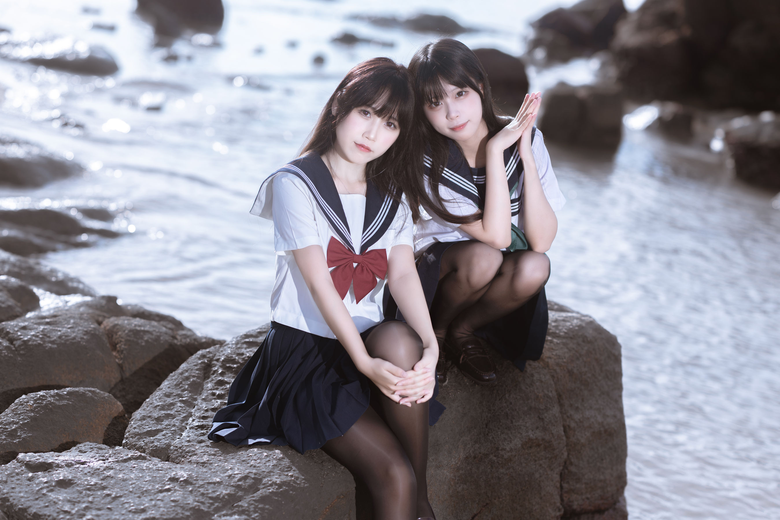 View - 微博人气Coser 不呆猫&三無人型 - 水手服百合黑丝 - 图库库