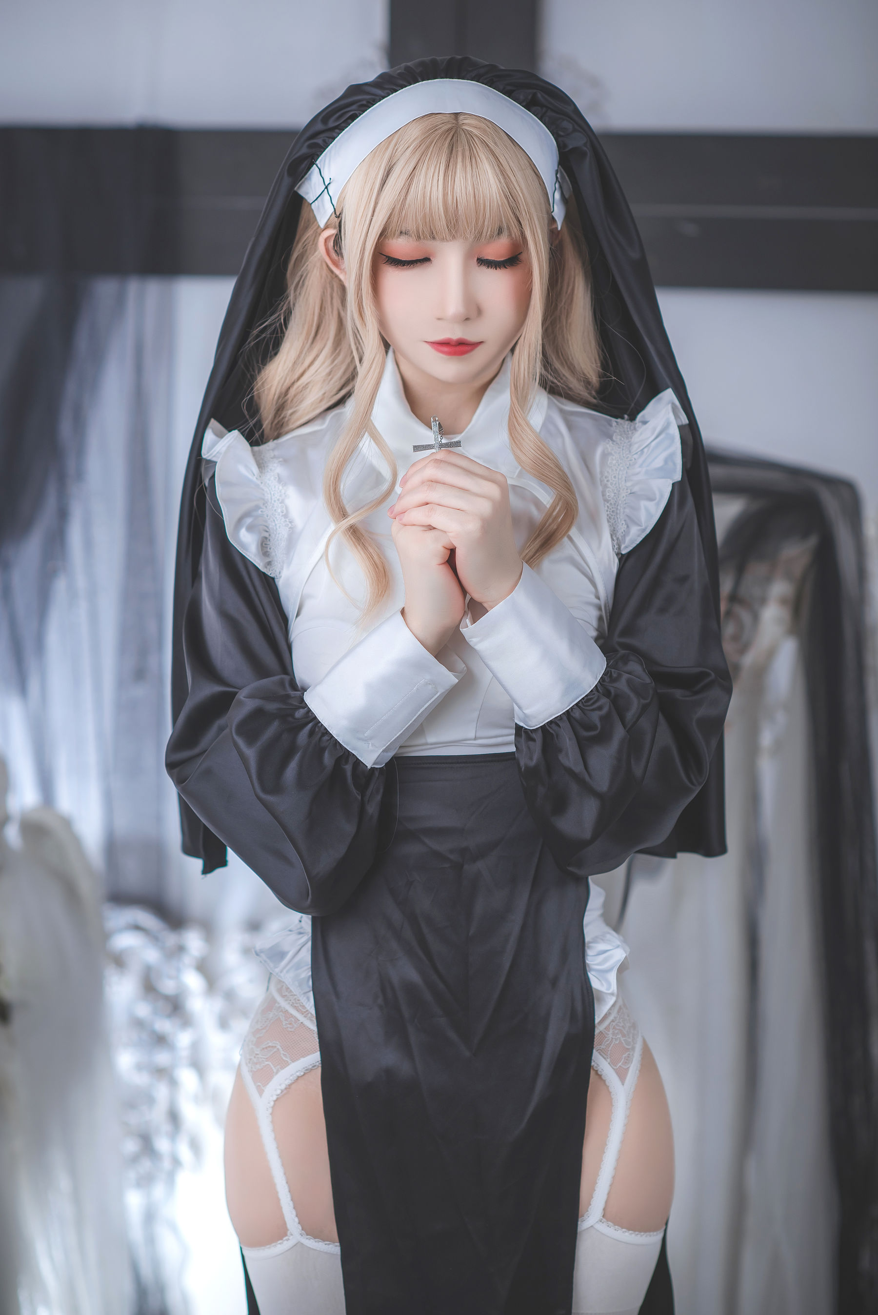 Coser 衣衣 - 修女