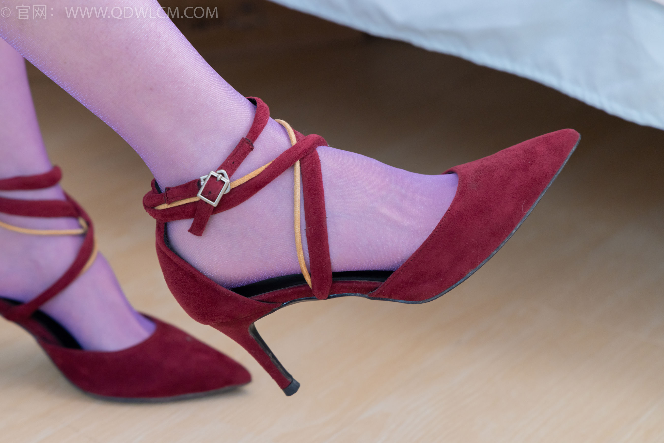 View - 物恋传媒 - Chiness Model  No.1979 菜菜 -入花间 - 图库库