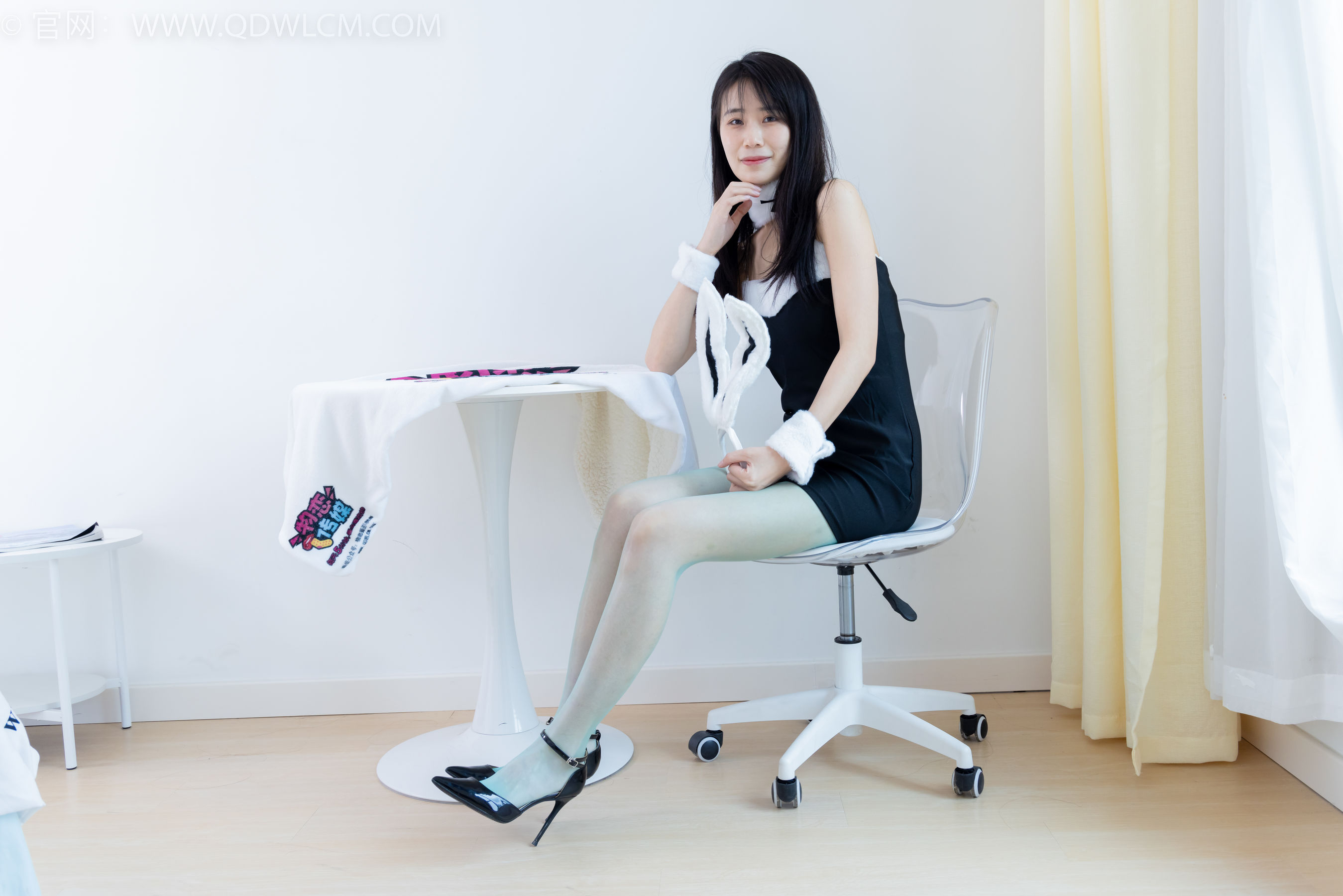 View - 物恋传媒 - Chiness Model  No.1981 菜菜 -繁星闪烁 - 图库库