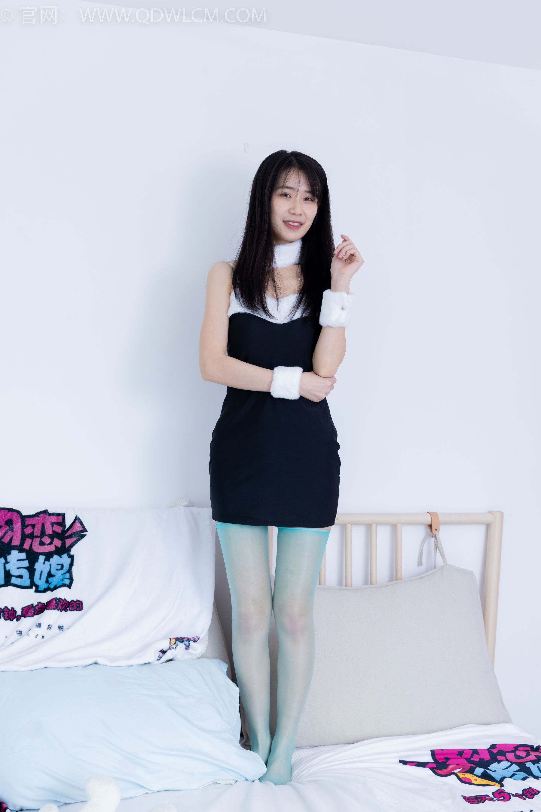 View - 物恋传媒 - Chiness Model  No.1981 菜菜 -繁星闪烁 - 图库库