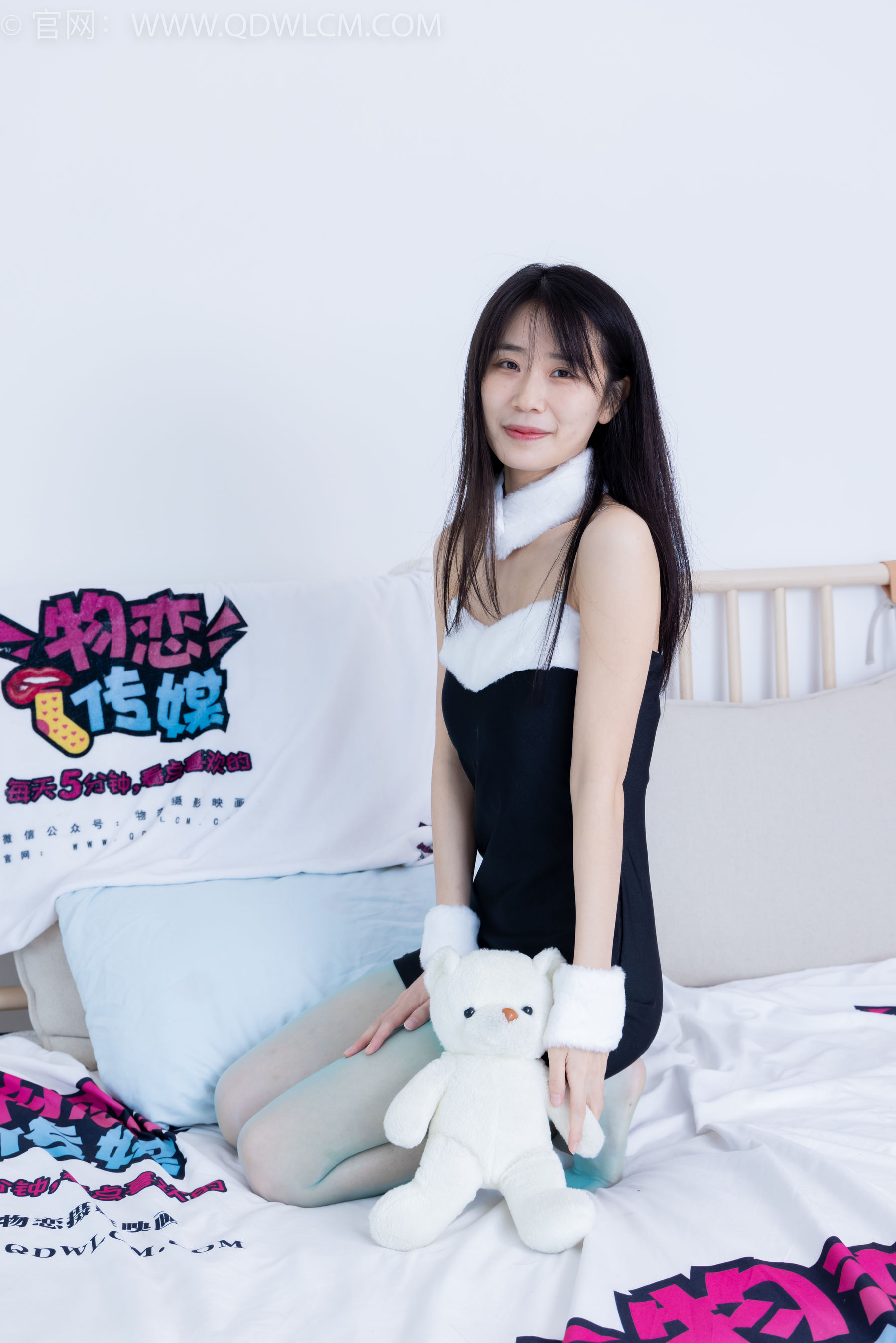 View - 物恋传媒 - Chiness Model  No.1981 菜菜 -繁星闪烁 - 图库库