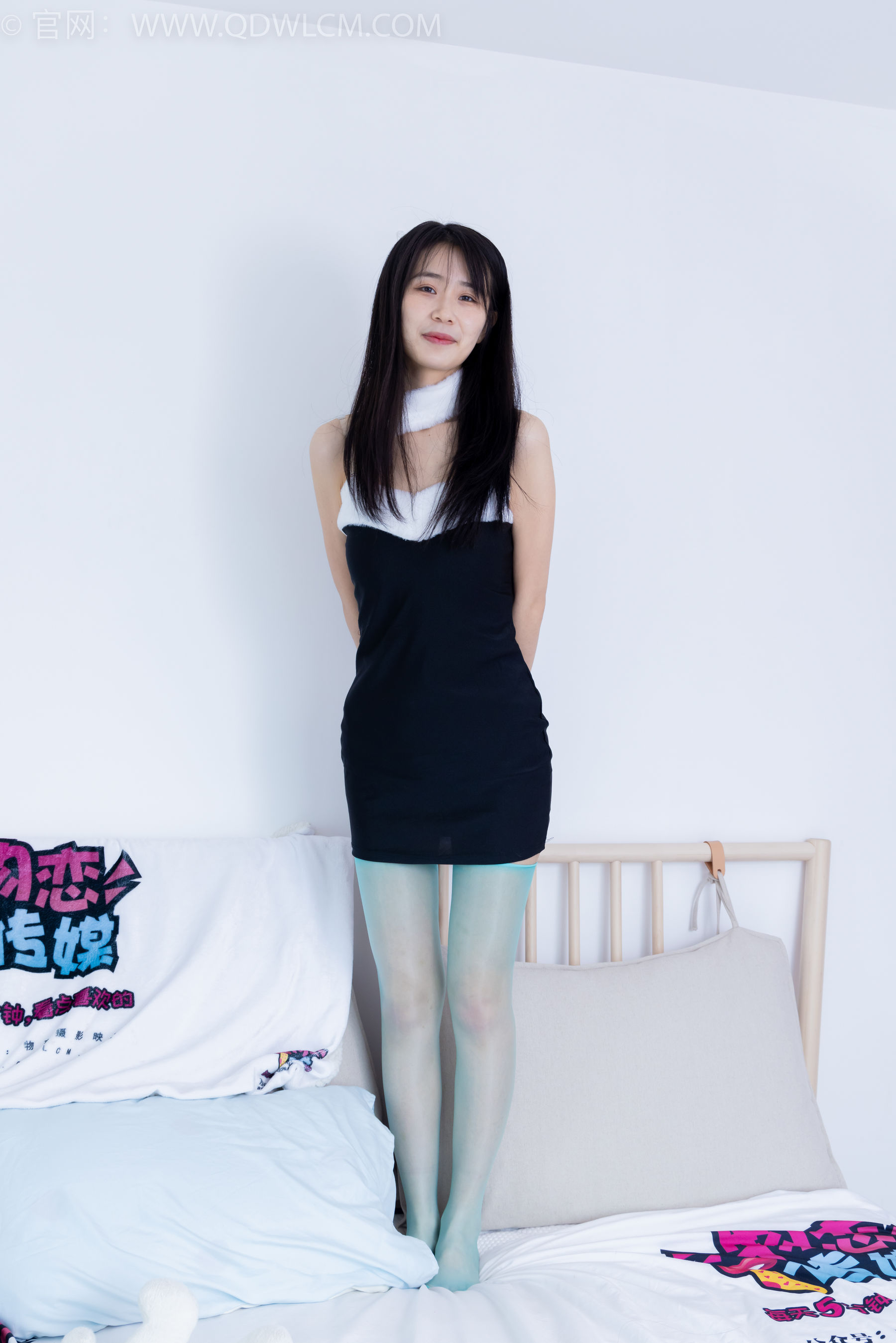 View - 物恋传媒 - Chiness Model  No.1981 菜菜 -繁星闪烁 - 图库库