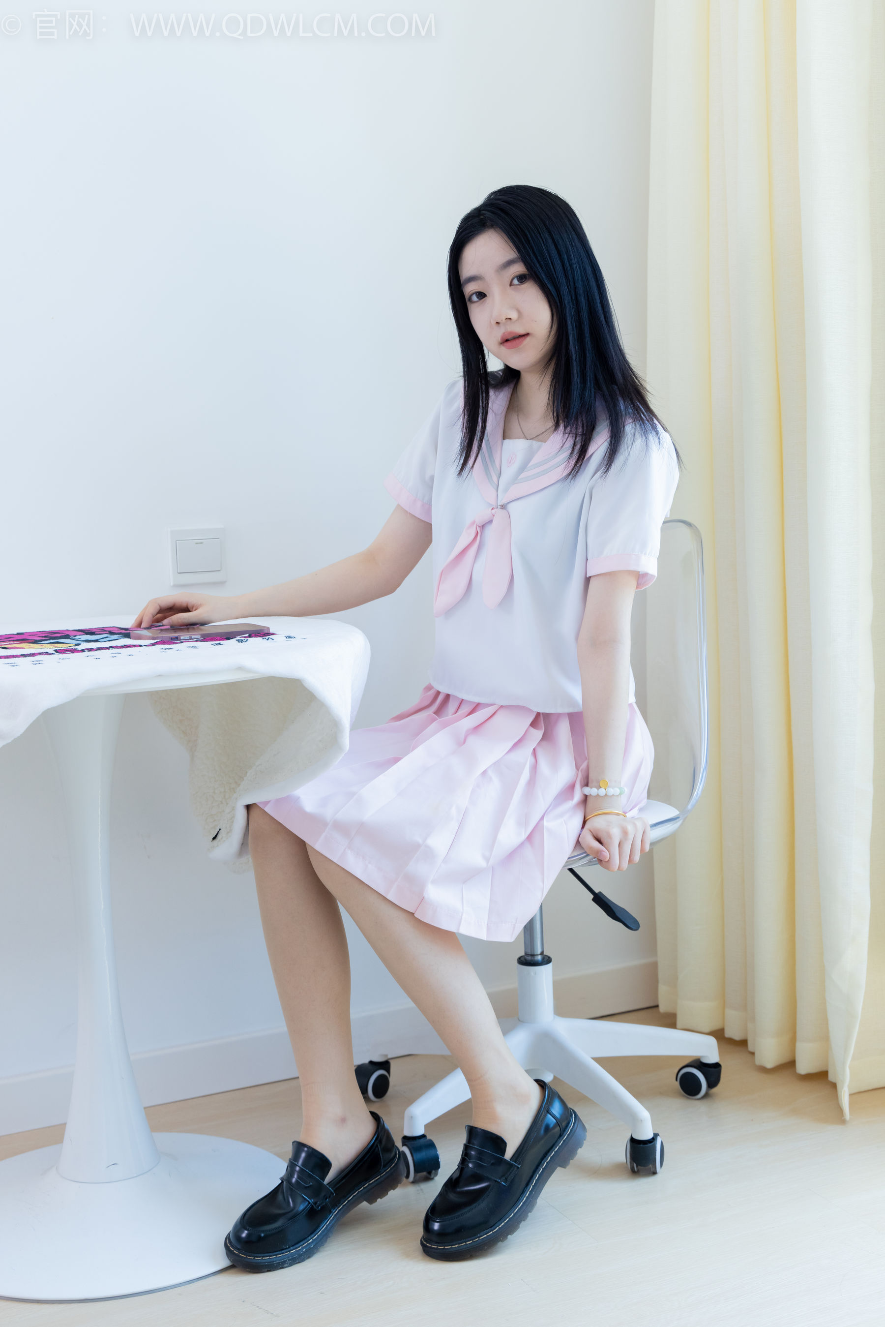 View - 物恋传媒 - Chiness Model  No.1983 欢欢 -绽放的小花 - 图库库