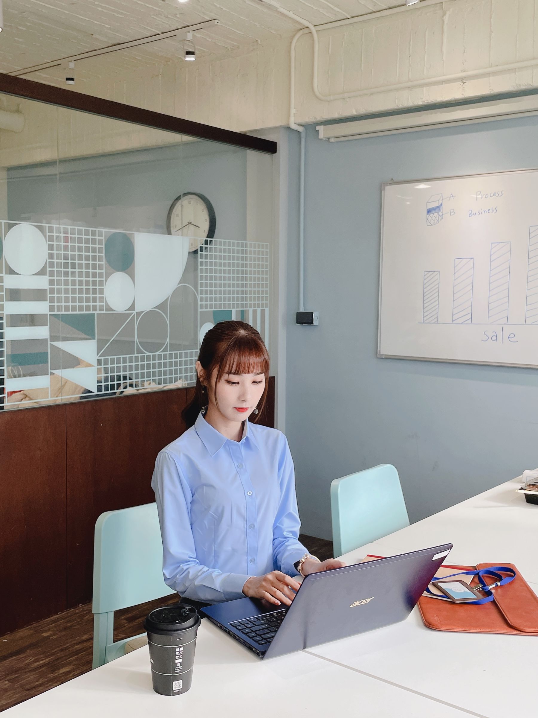 Gallery - 泥泥汝 - OL女郎B - 图库库