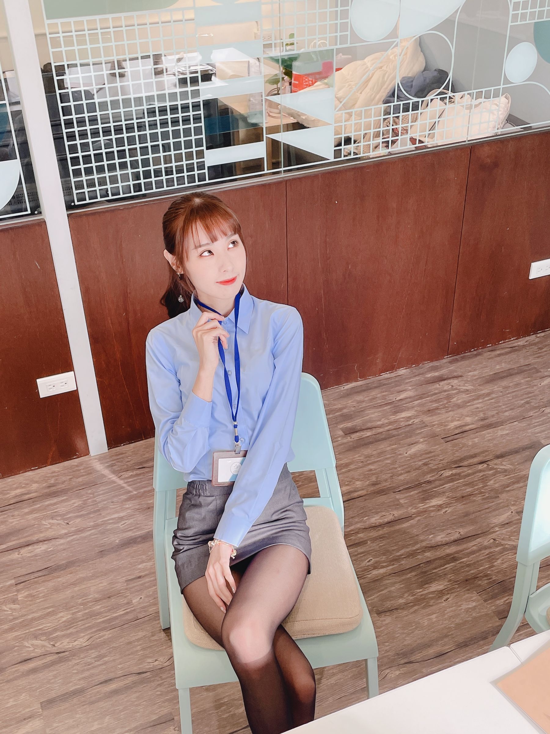 Gallery - 泥泥汝 - OL女郎B - 图库库