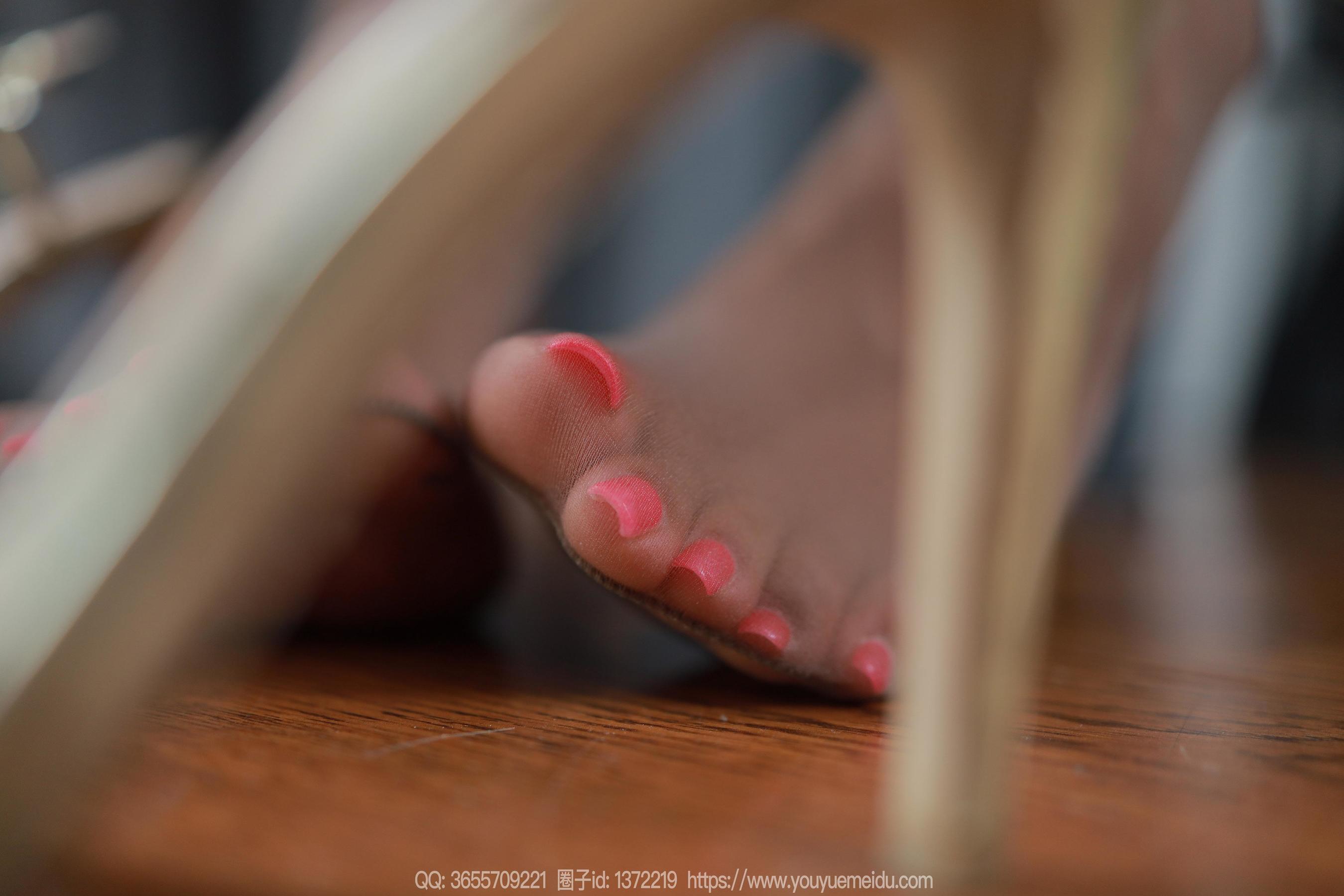 View - IESS异思趣向 - Chiness Model  - 模特 - model： 娇娇 《半筒肉袜》 - 图库库