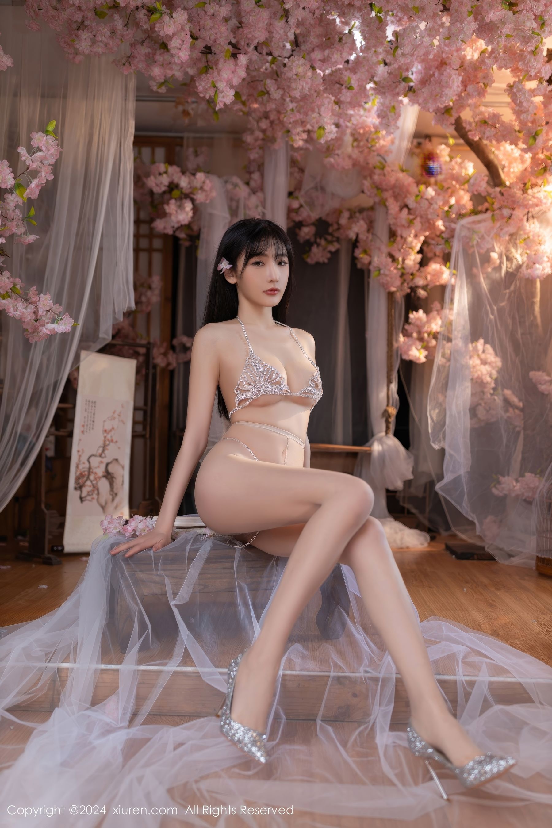 View - [XiuRen] 2024.07.04 No.8807 陆萱萱 - 图库库