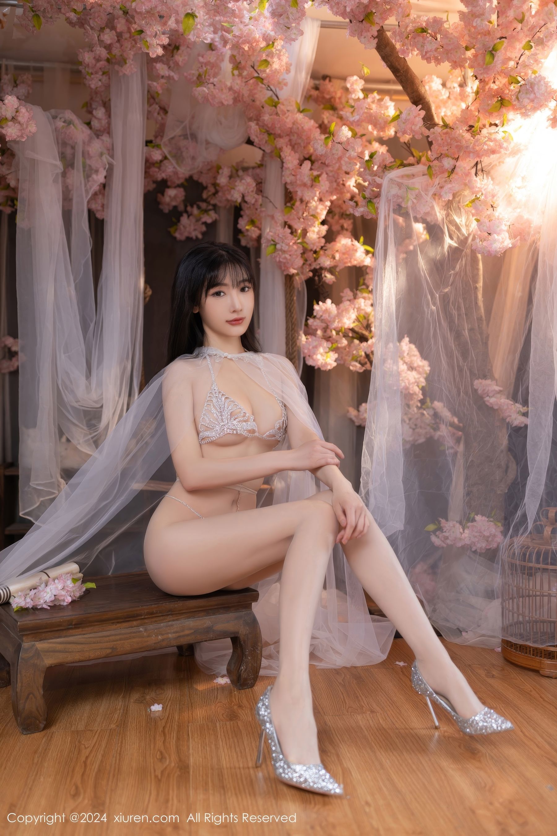 View - [XiuRen] 2024.07.04 No.8807 陆萱萱 - 图库库