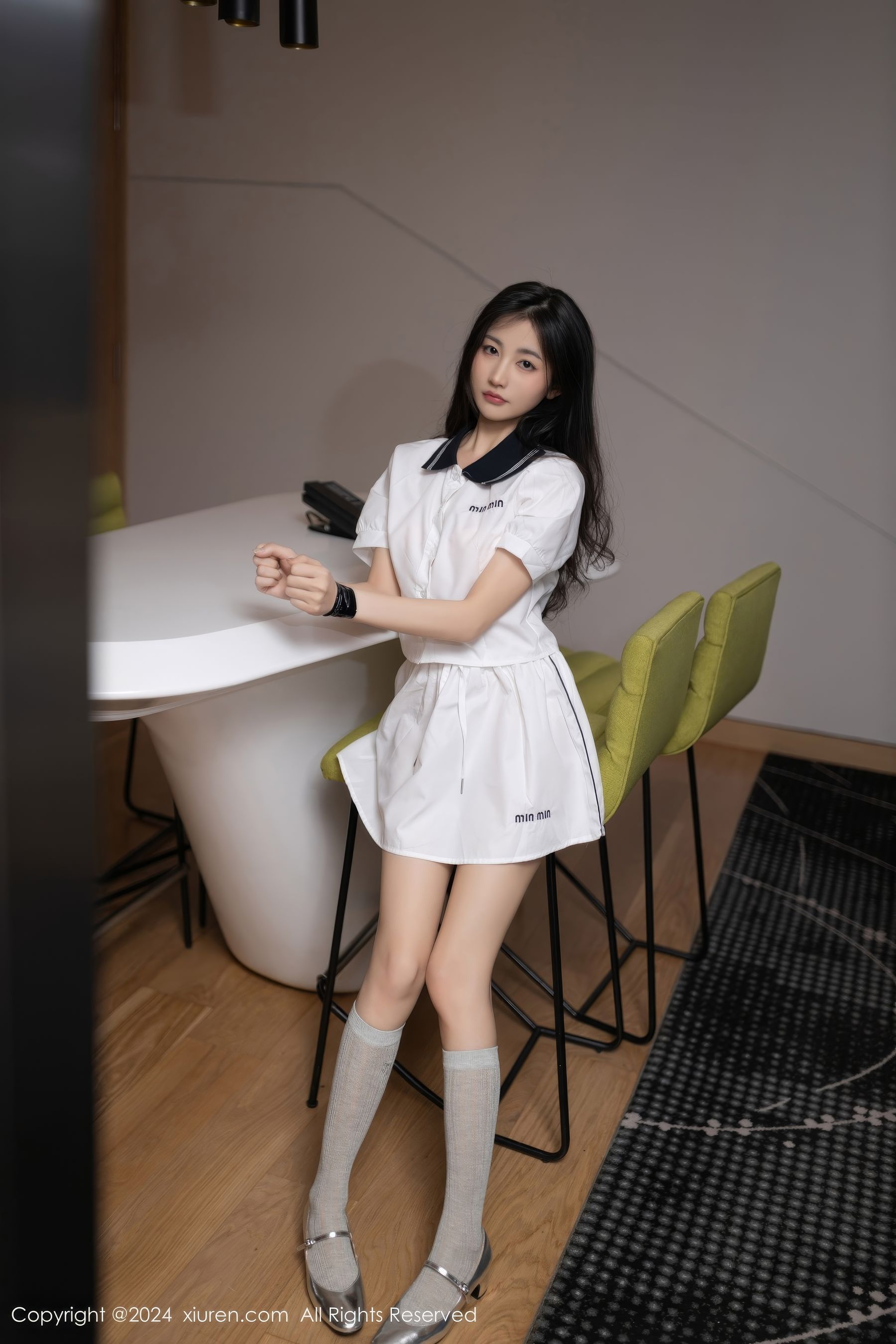 View - [XiuRen] 2024.07.02 No.8793 鱼尾fish - 图库库