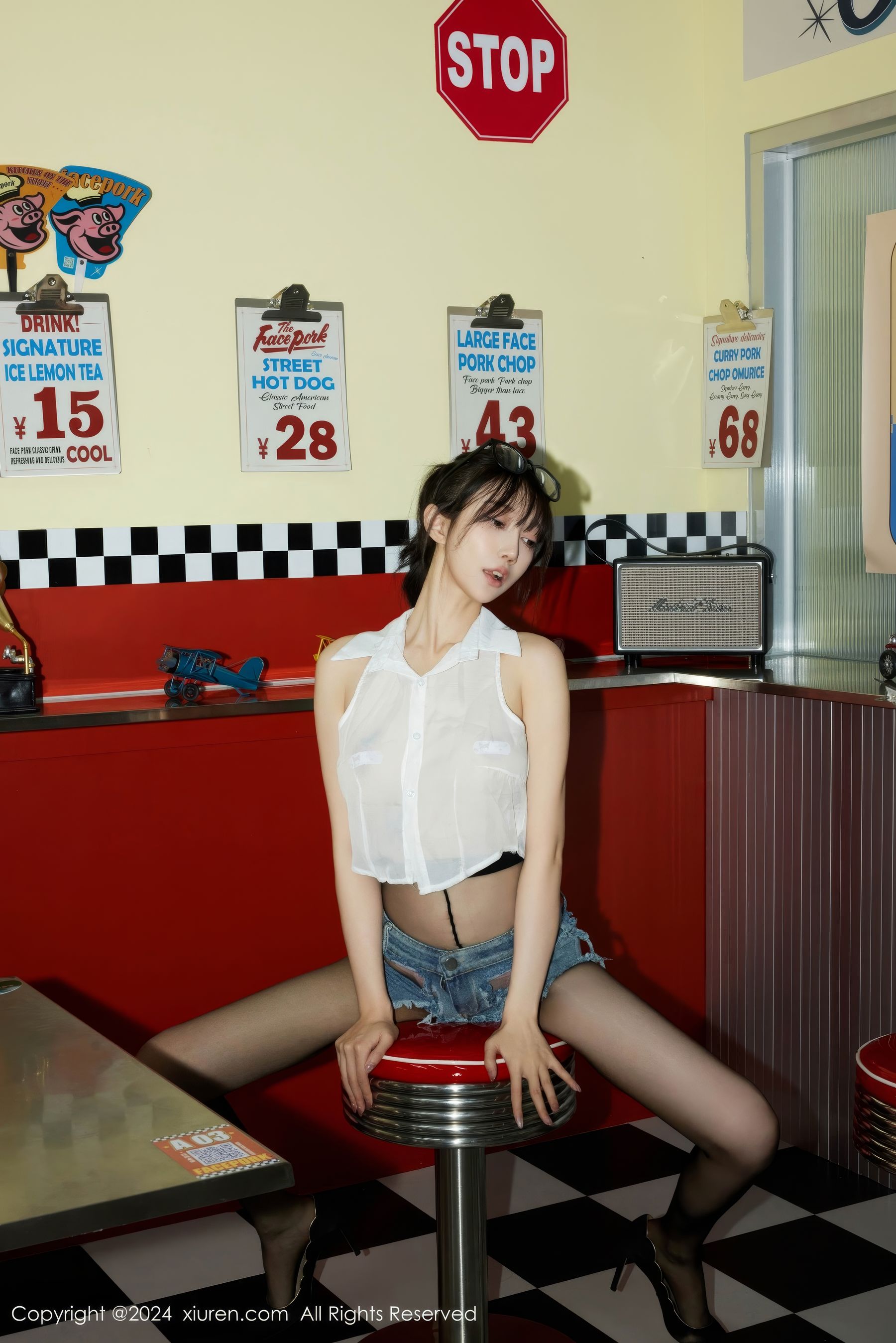 View - [XiuRen] 2024.07.05 No.8811 玥儿玥er - 图库库