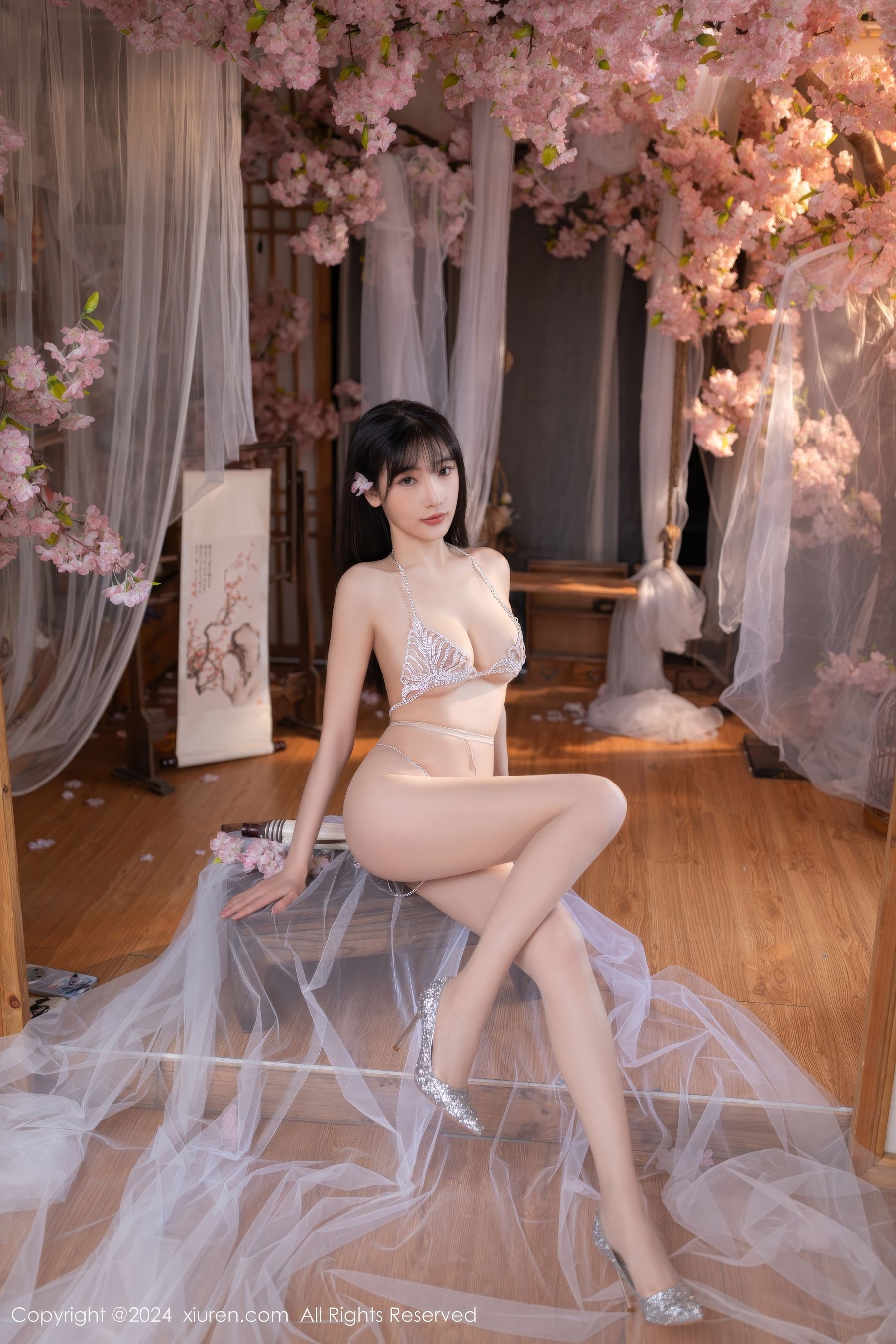 View - [XiuRen] 2024.07.04 No.8807 陆萱萱 - 图库库