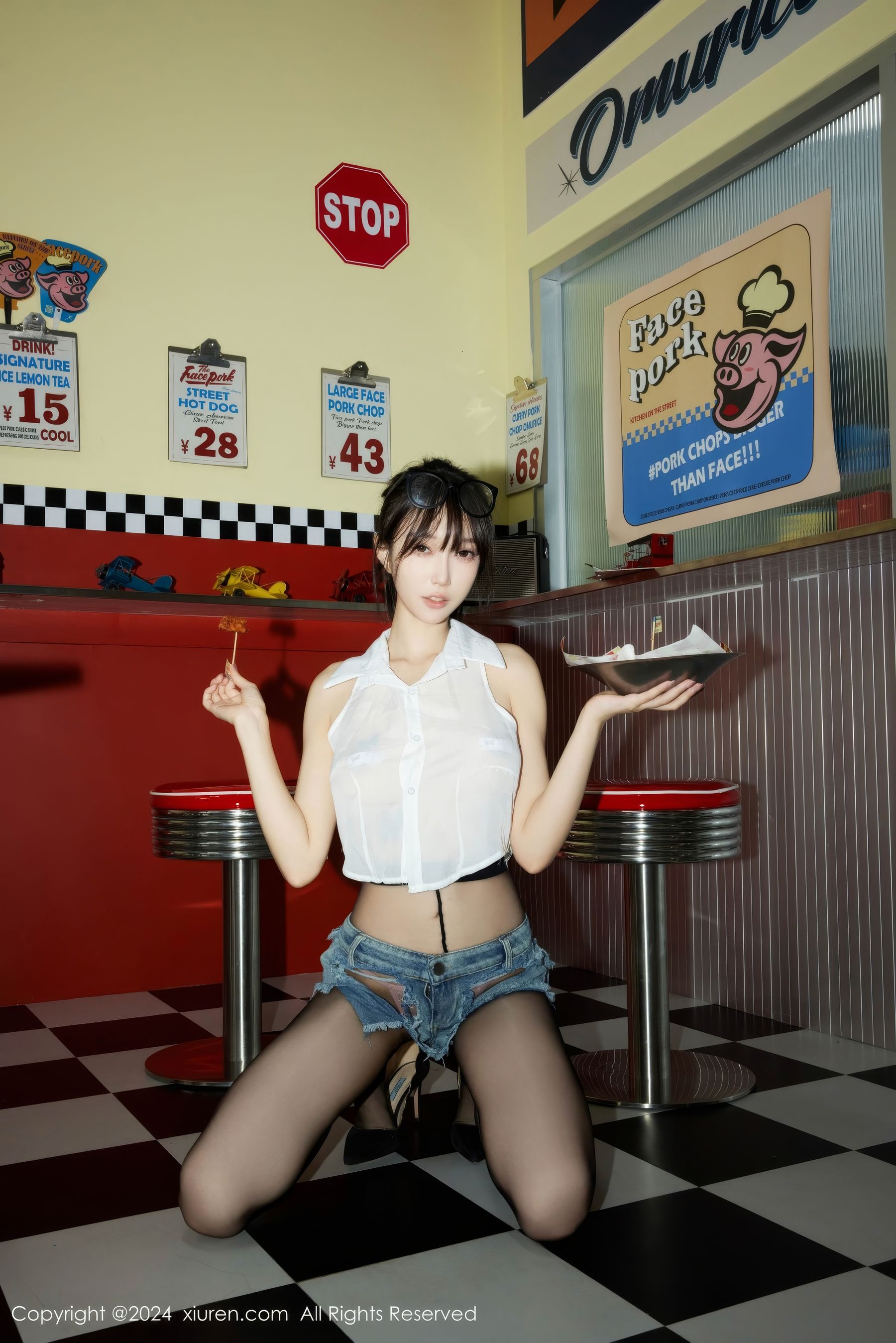 View - [XiuRen] 2024.07.05 No.8811 玥儿玥er - 图库库