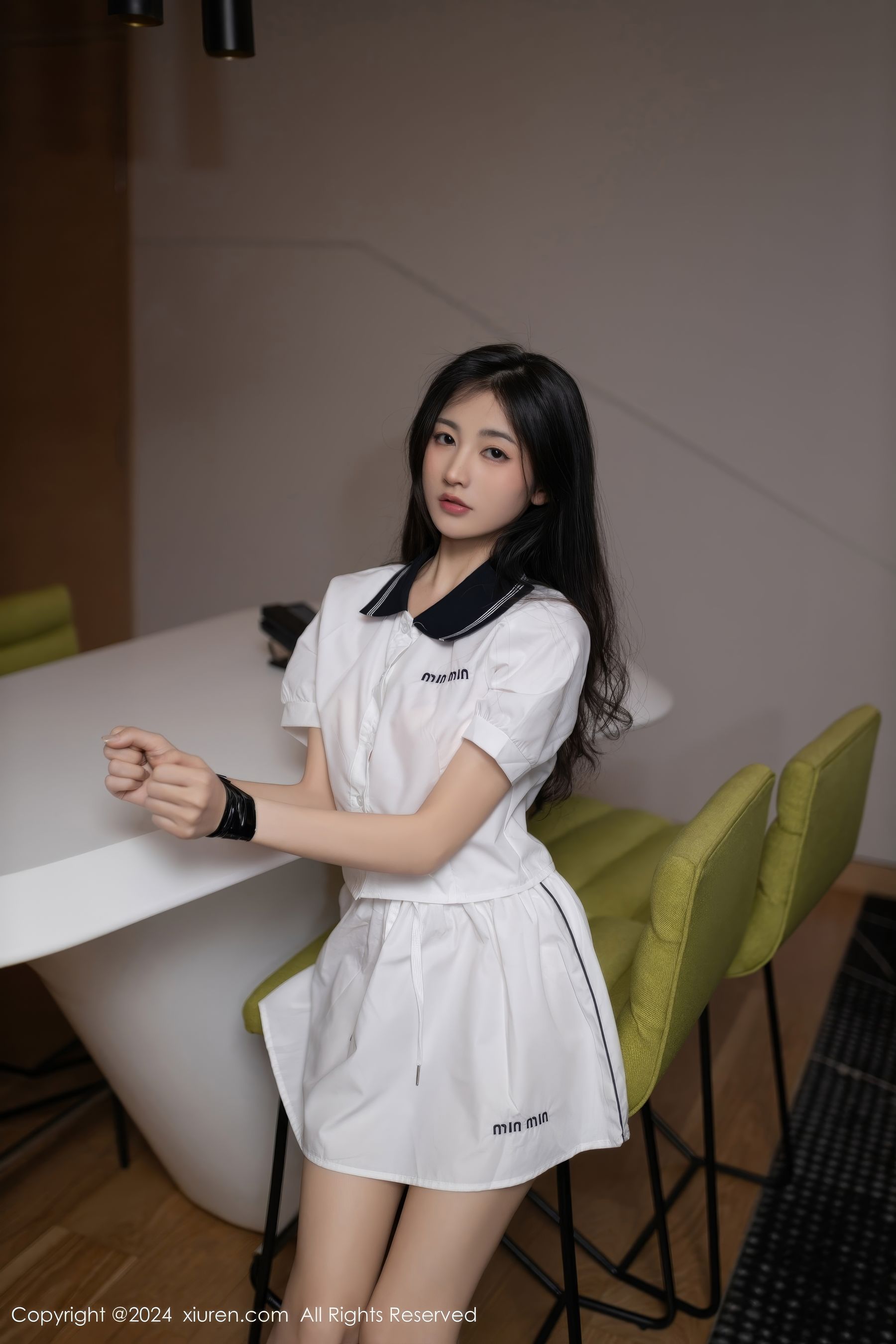 View - [XiuRen] 2024.07.02 No.8793 鱼尾fish - 图库库