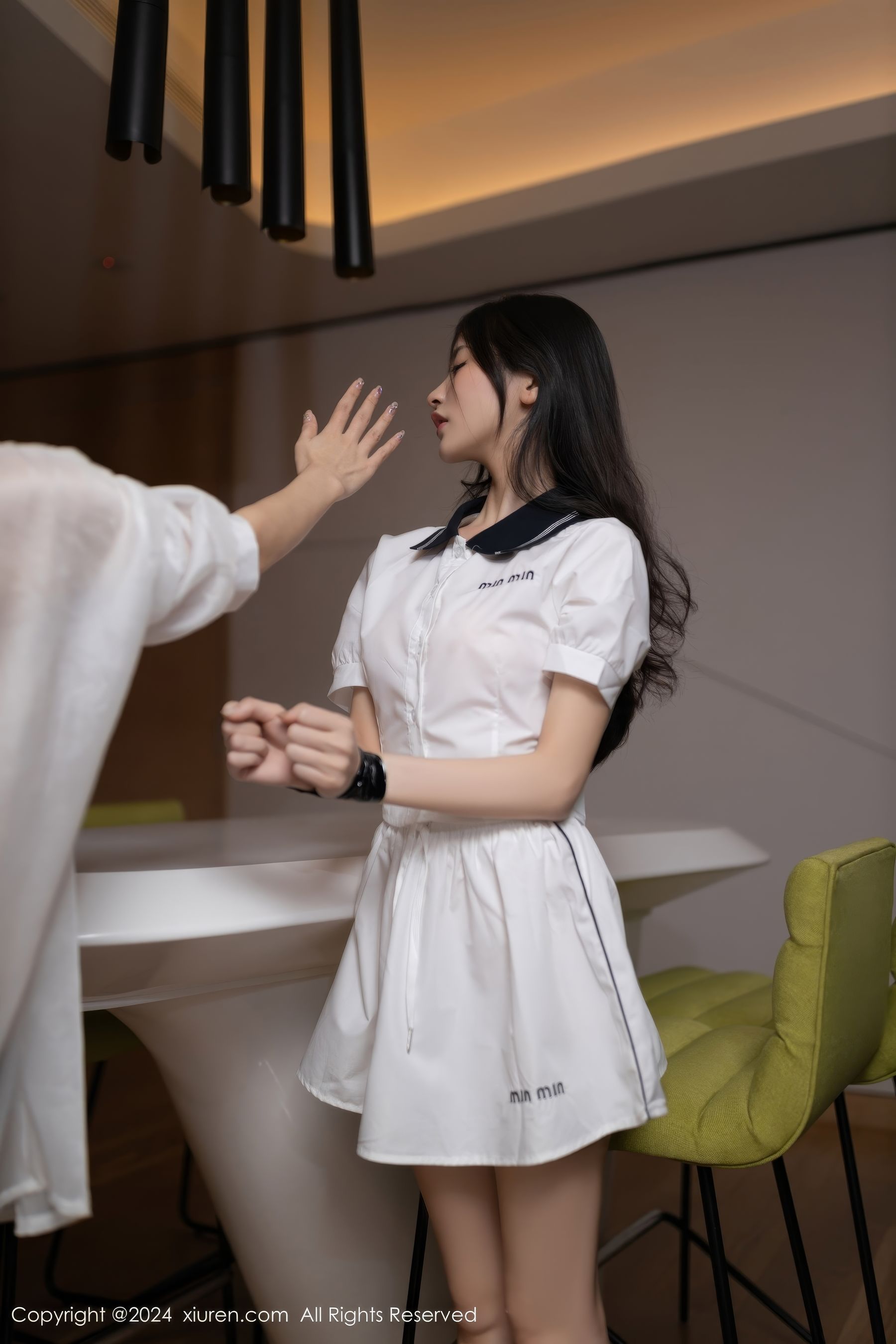 View - [XiuRen] 2024.07.02 No.8793 鱼尾fish - 图库库