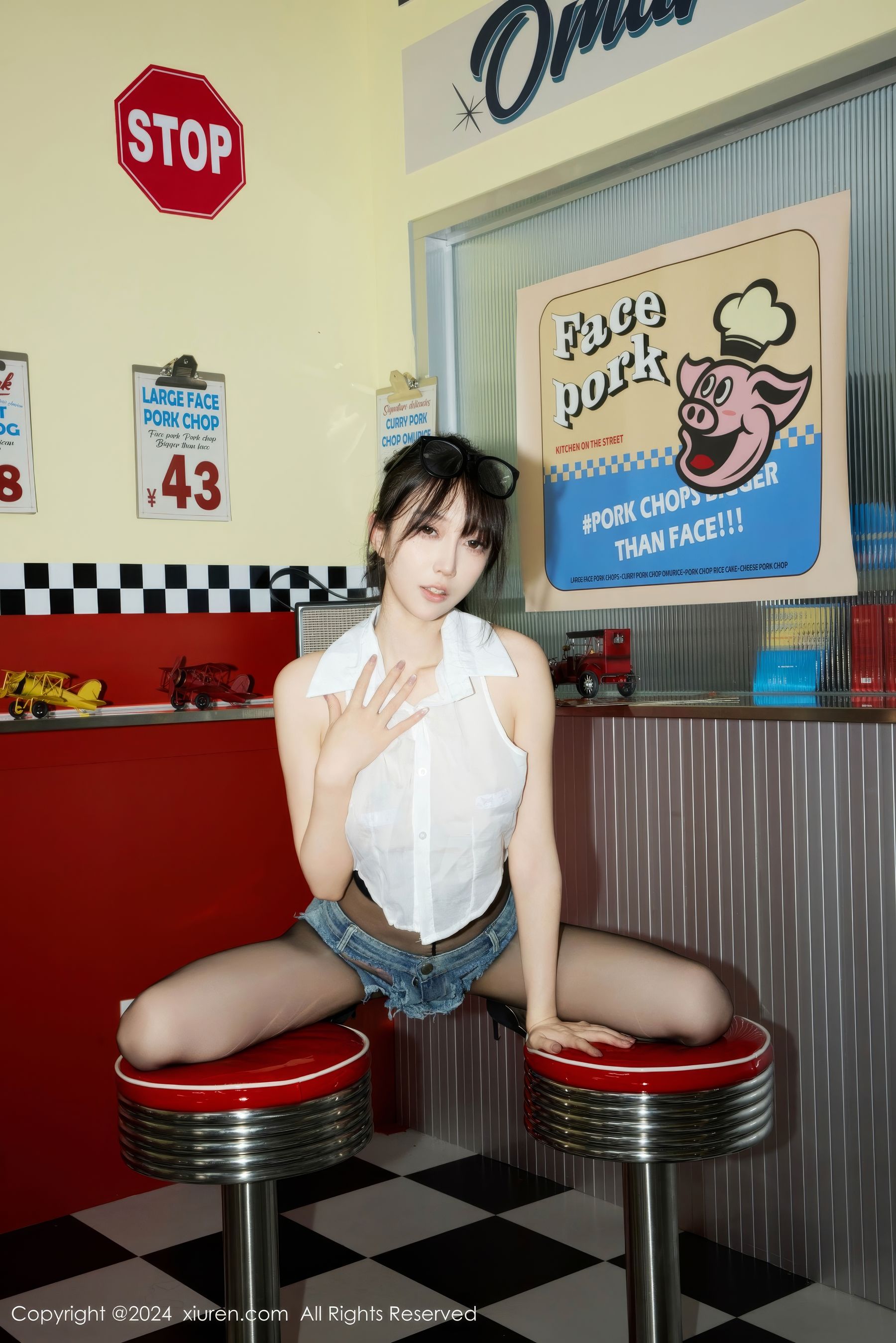 View - [XiuRen] 2024.07.05 No.8811 玥儿玥er - 图库库