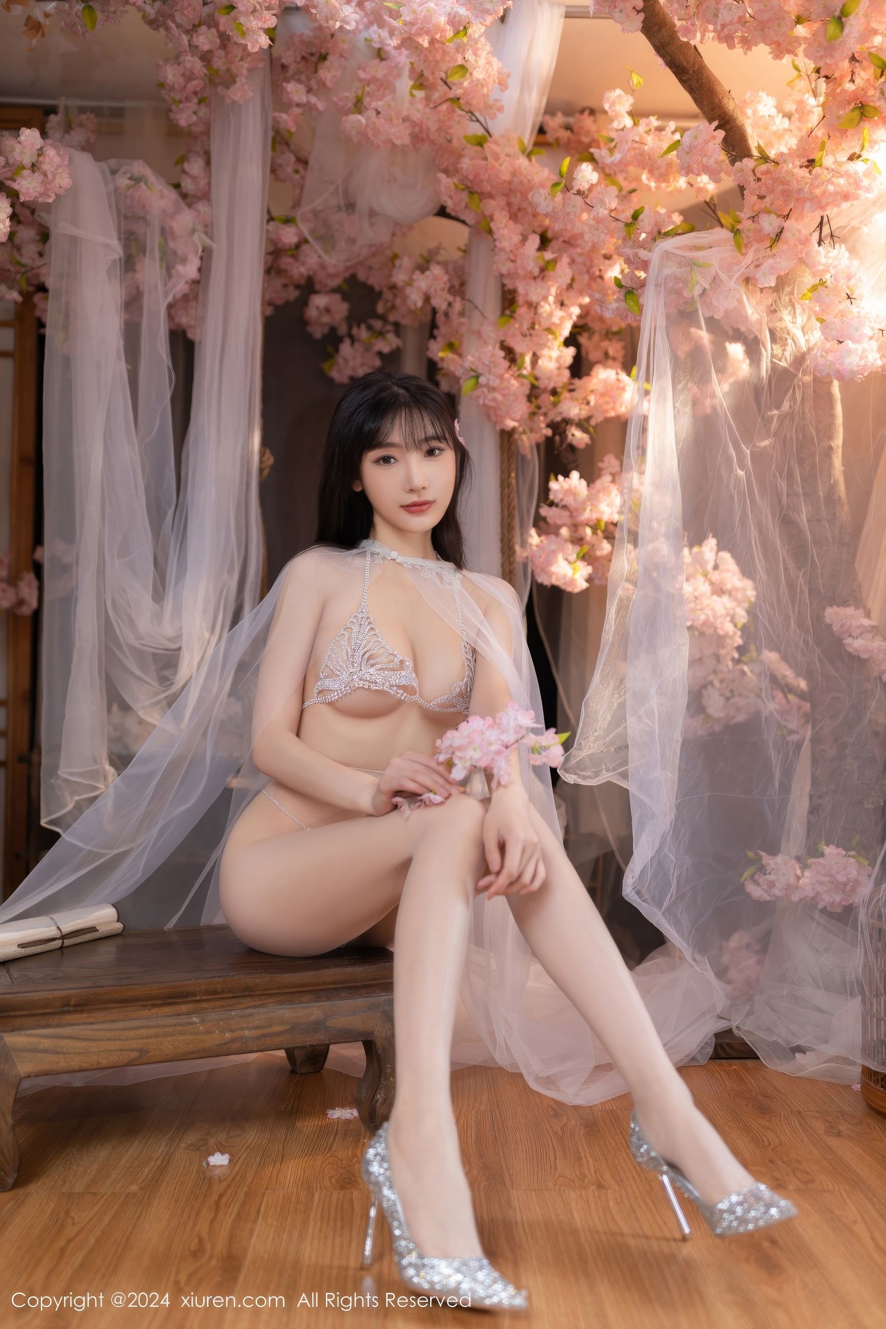 View - [XiuRen] 2024.07.04 No.8807 陆萱萱 - 图库库