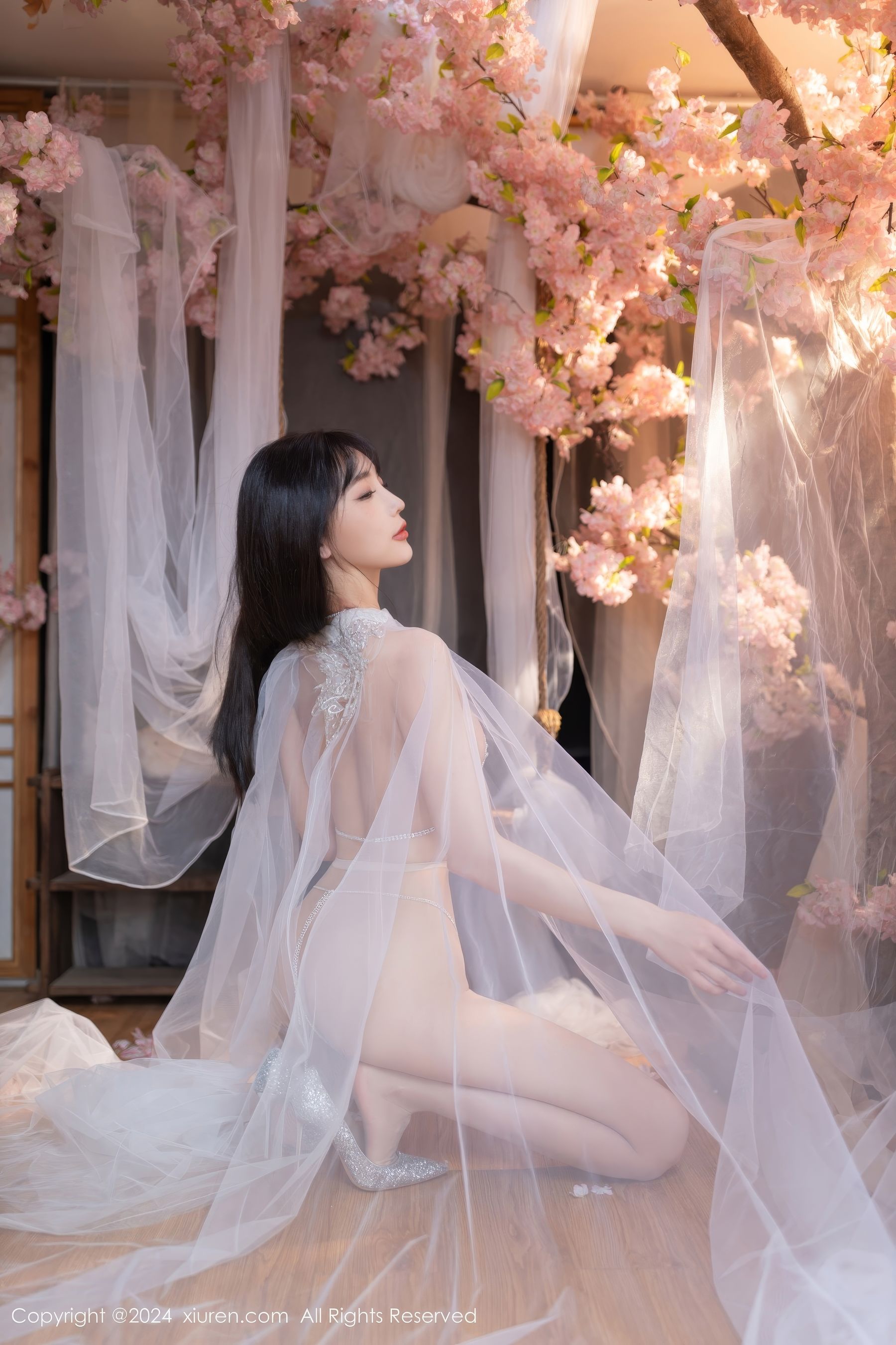 View - [XiuRen] 2024.07.04 No.8807 陆萱萱 - 图库库