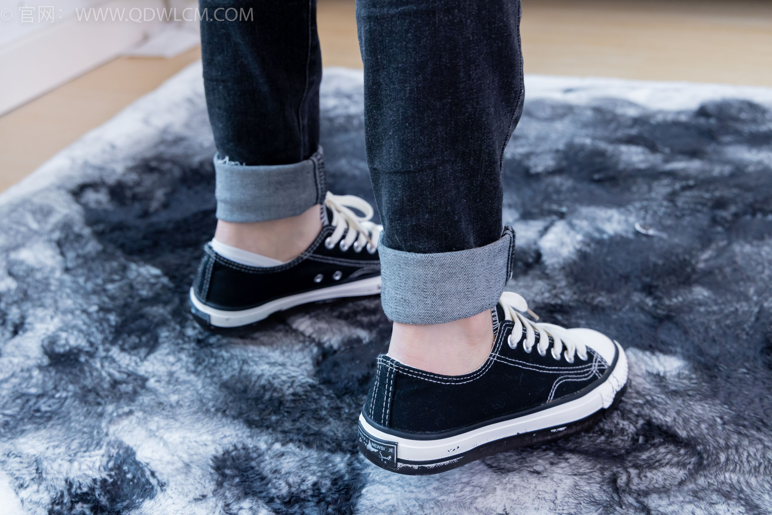 View - 物恋传媒 - Chiness Model  No.2033 菜菜 -熟悉的面孔 - 图库库