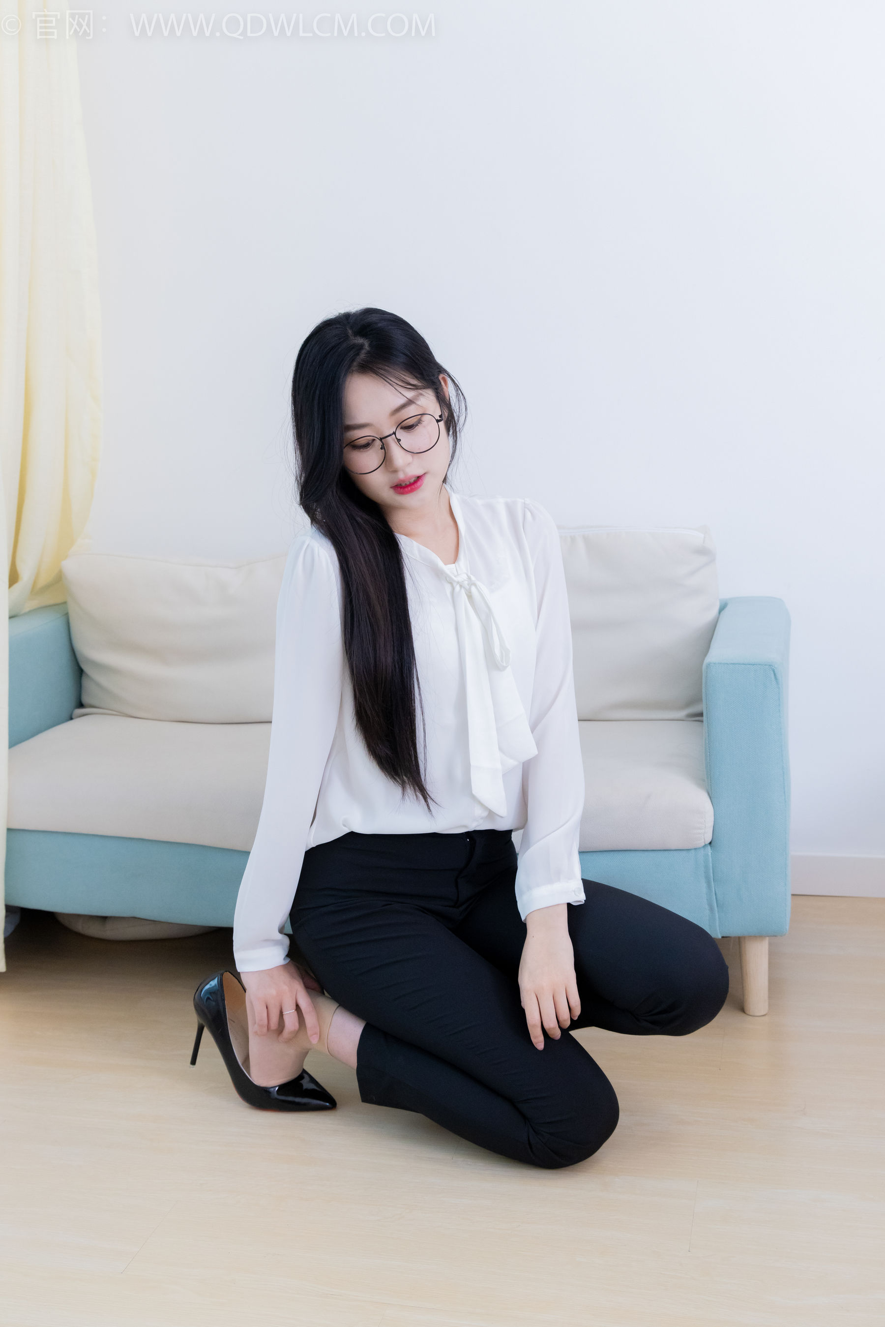 View - 物恋传媒 - Chiness Model  No.2022 小敏 -心被雾深陷 - 图库库