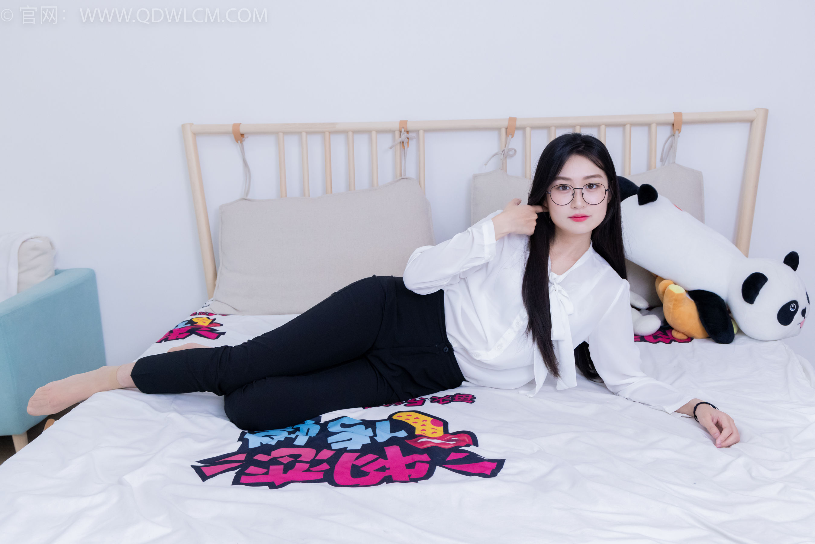 View - 物恋传媒 - Chiness Model  No.2022 小敏 -心被雾深陷 - 图库库