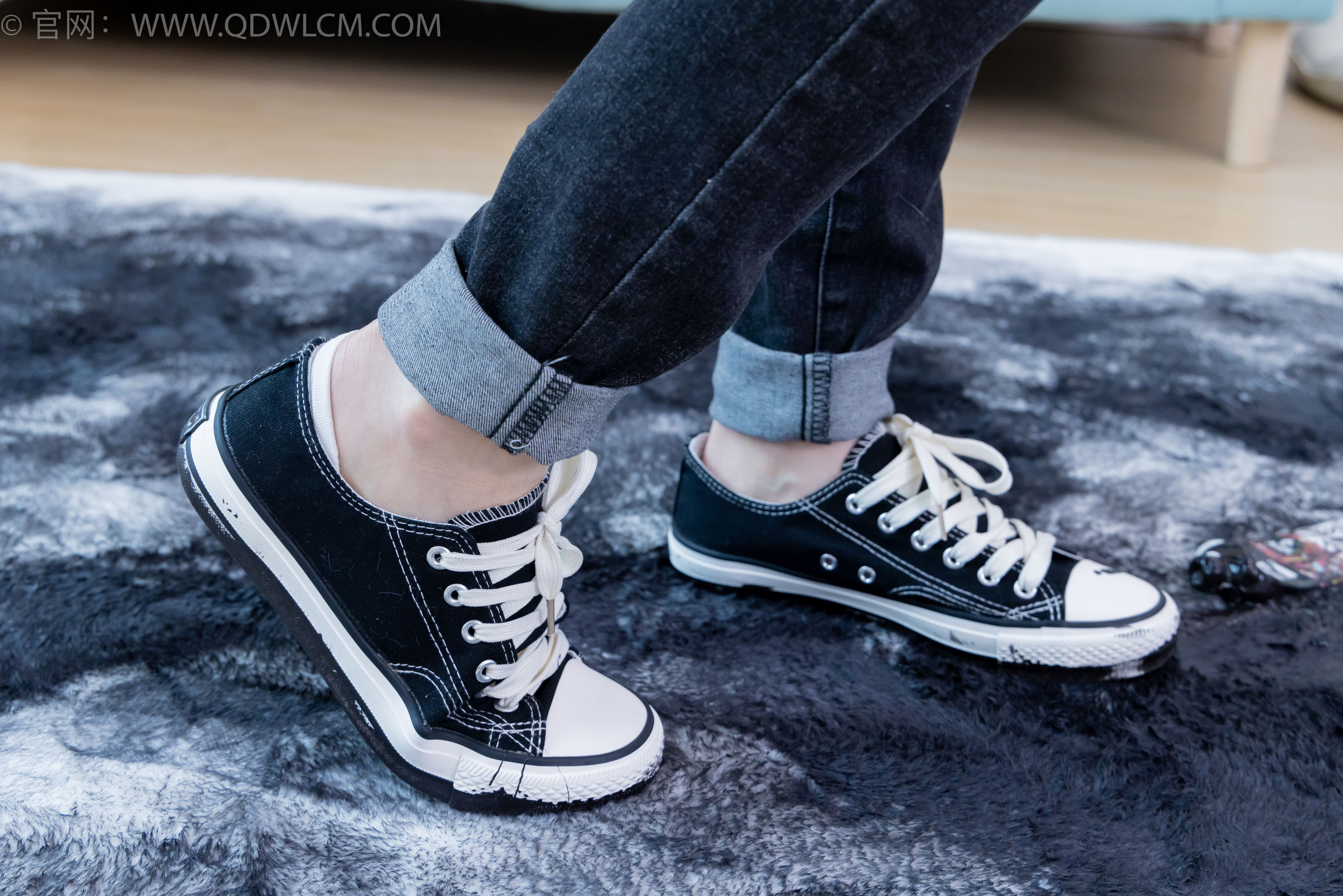 View - 物恋传媒 - Chiness Model  No.2033 菜菜 -熟悉的面孔 - 图库库