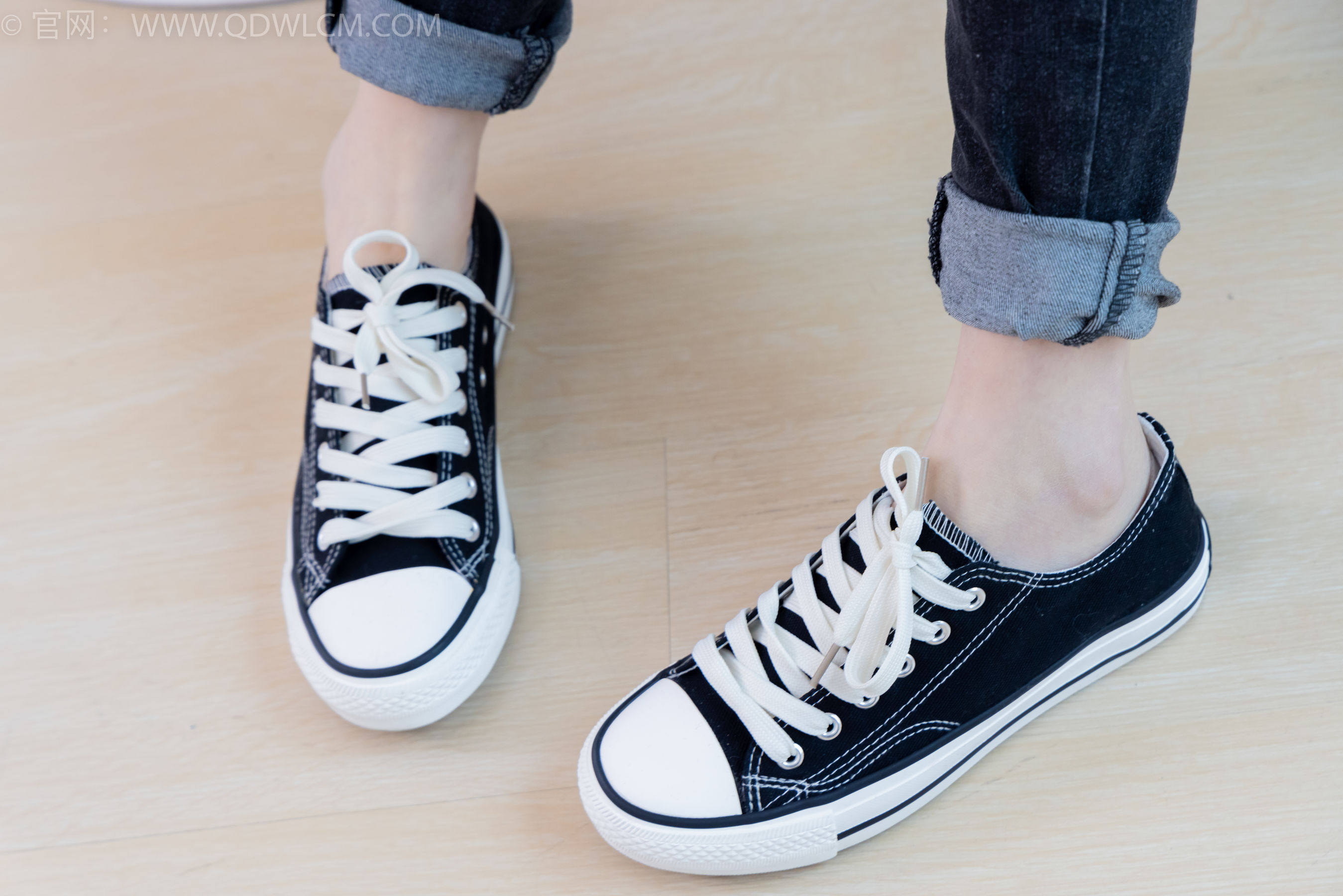 View - 物恋传媒 - Chiness Model  No.2033 菜菜 -熟悉的面孔 - 图库库