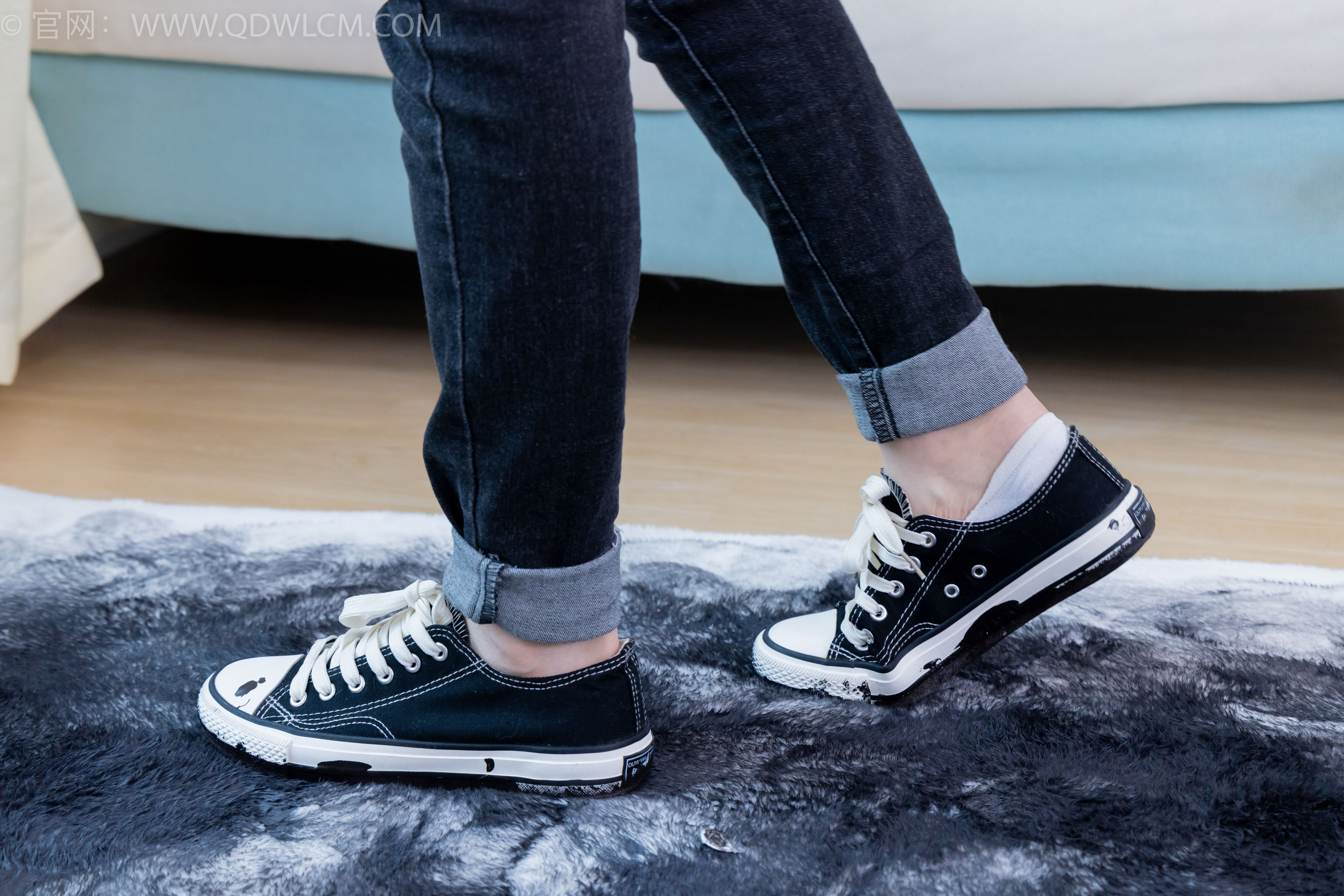 View - 物恋传媒 - Chiness Model  No.2033 菜菜 -熟悉的面孔 - 图库库