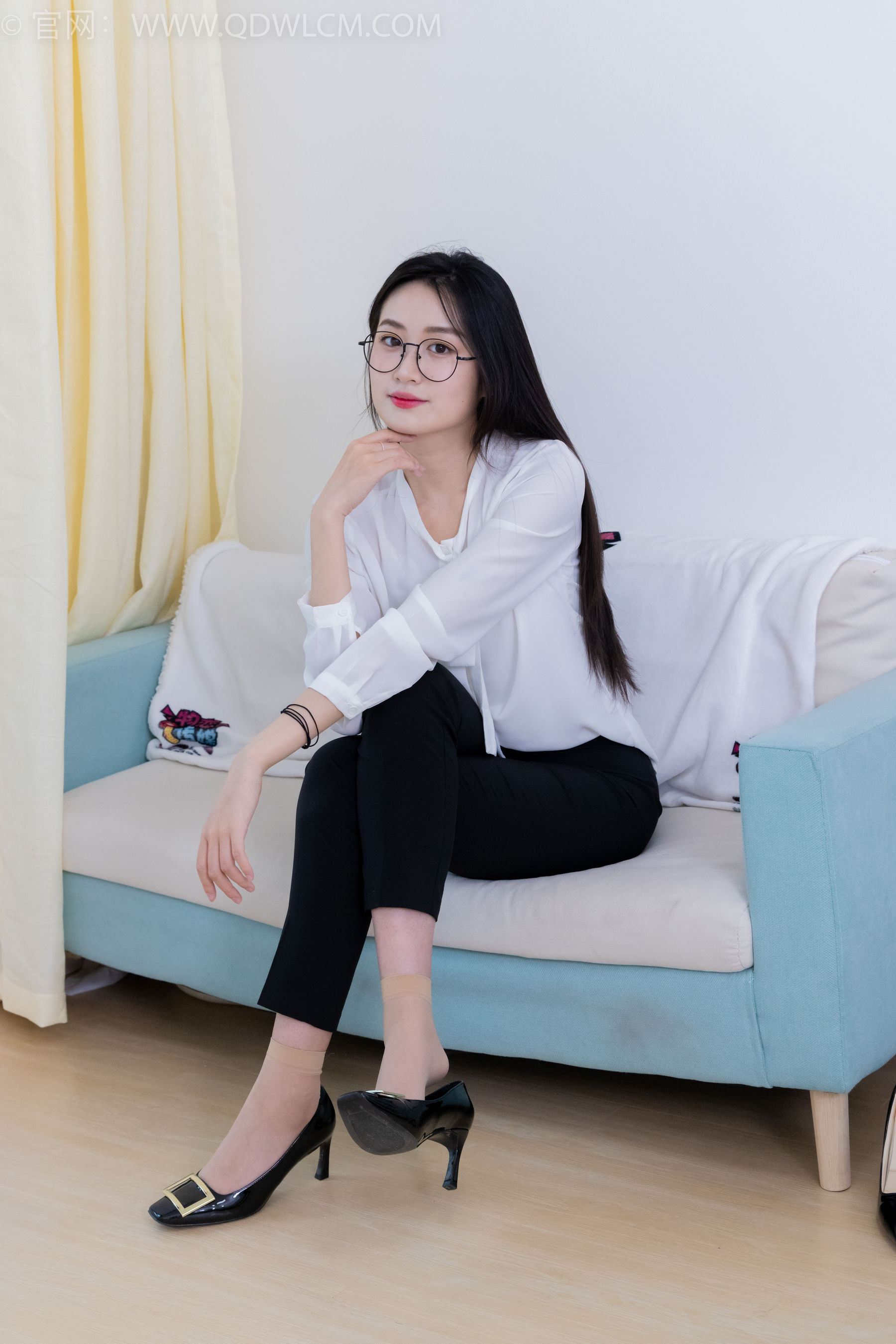 View - 物恋传媒 - Chiness Model  No.2022 小敏 -心被雾深陷 - 图库库