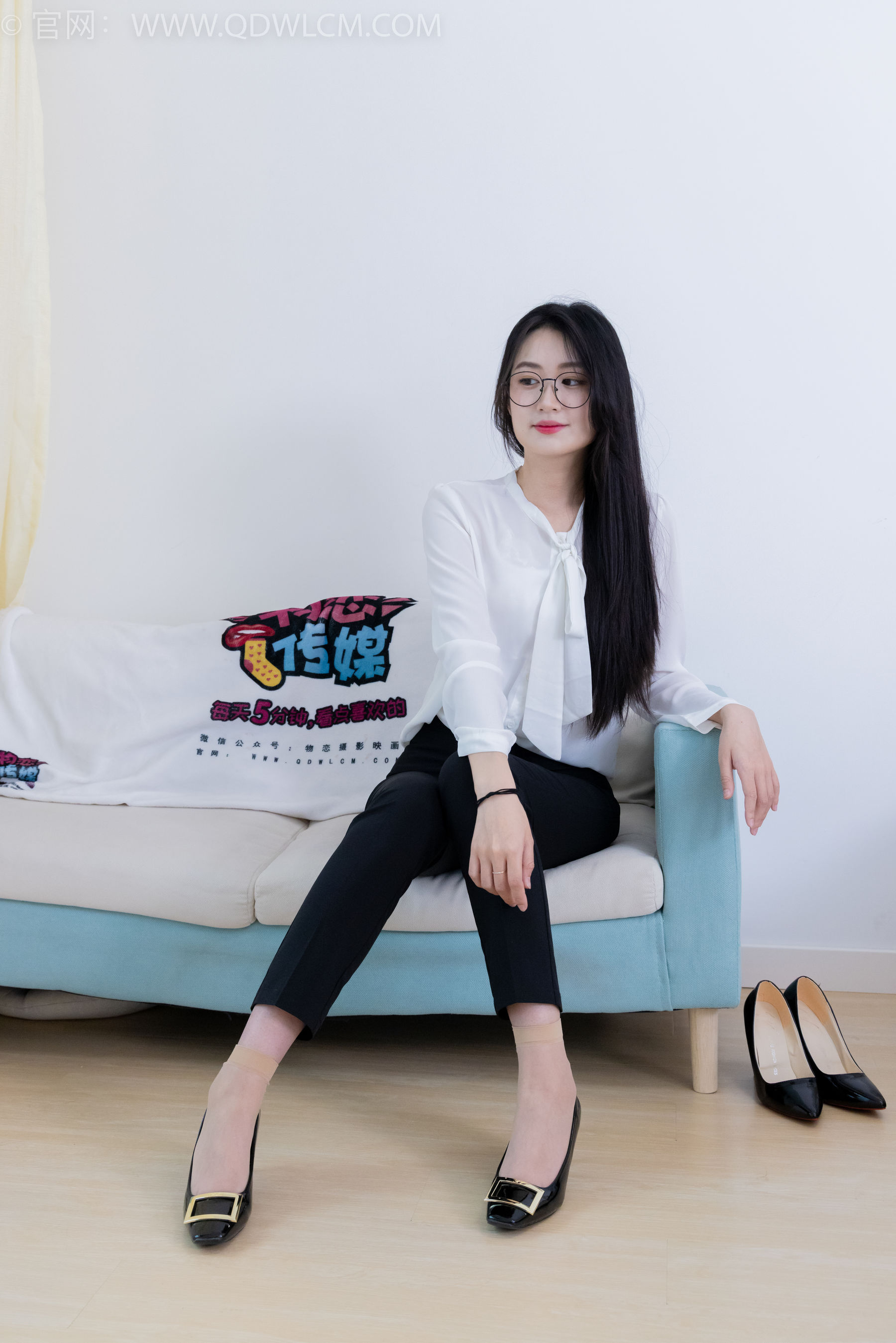 View - 物恋传媒 - Chiness Model  No.2022 小敏 -心被雾深陷 - 图库库