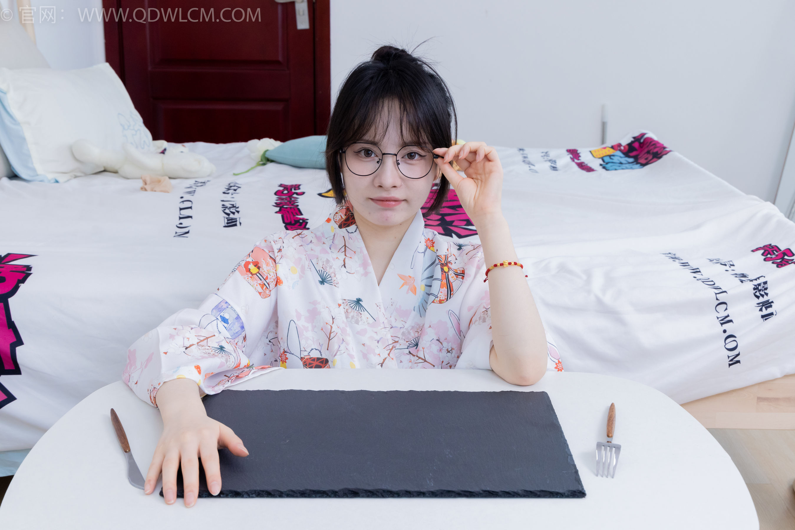 View - 物恋传媒 - Chiness Model  No.2017 小酒 -爱未眠 - 图库库