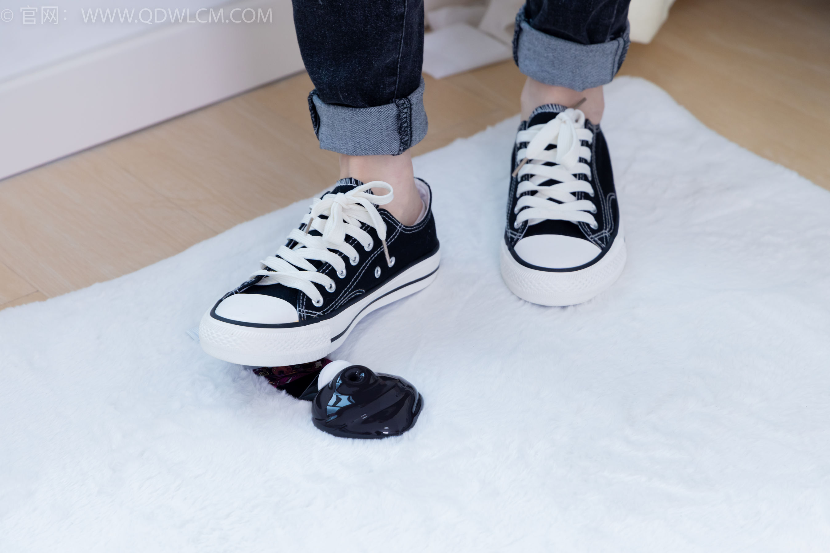 View - 物恋传媒 - Chiness Model  No.2033 菜菜 -熟悉的面孔 - 图库库