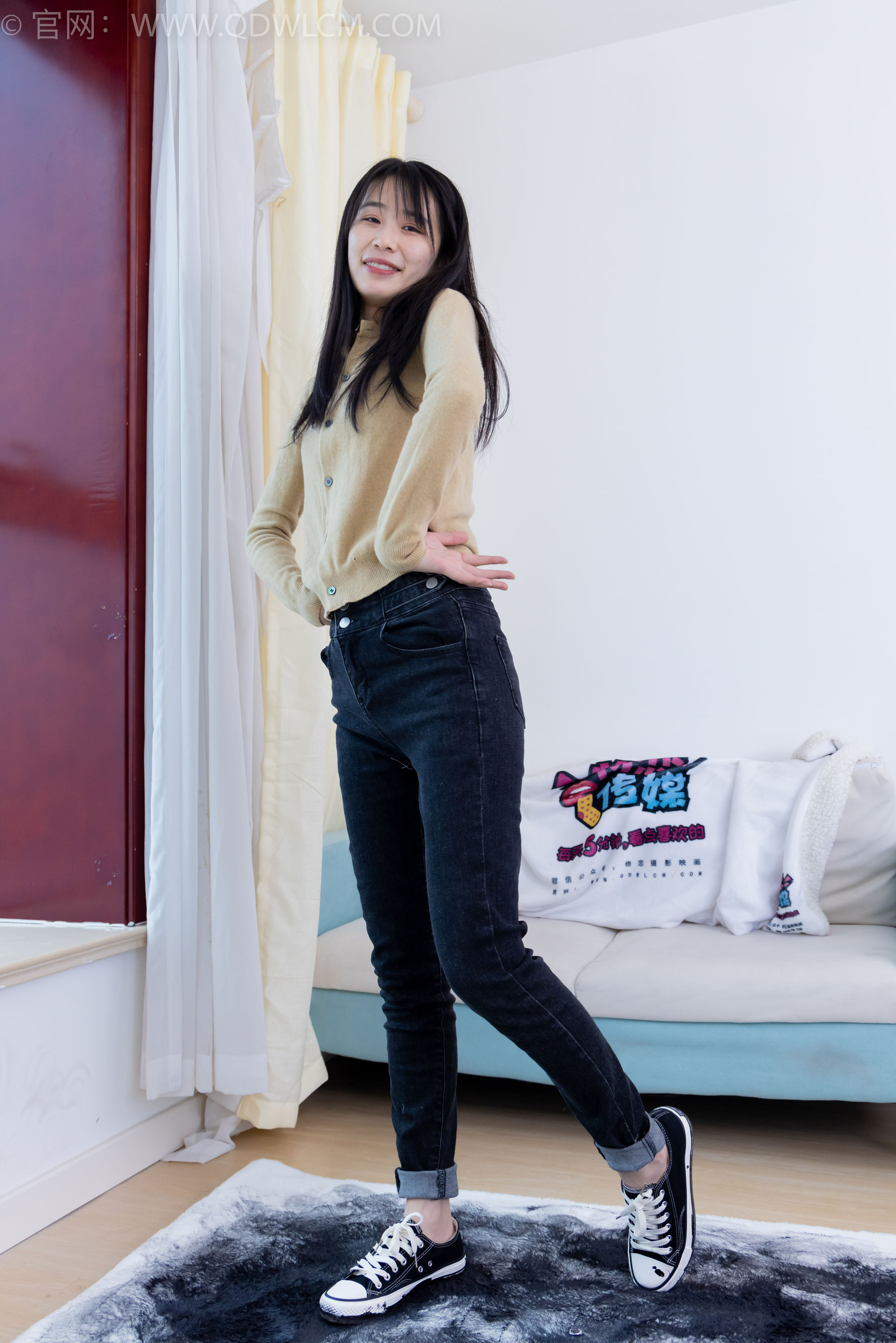 View - 物恋传媒 - Chiness Model  No.2033 菜菜 -熟悉的面孔 - 图库库