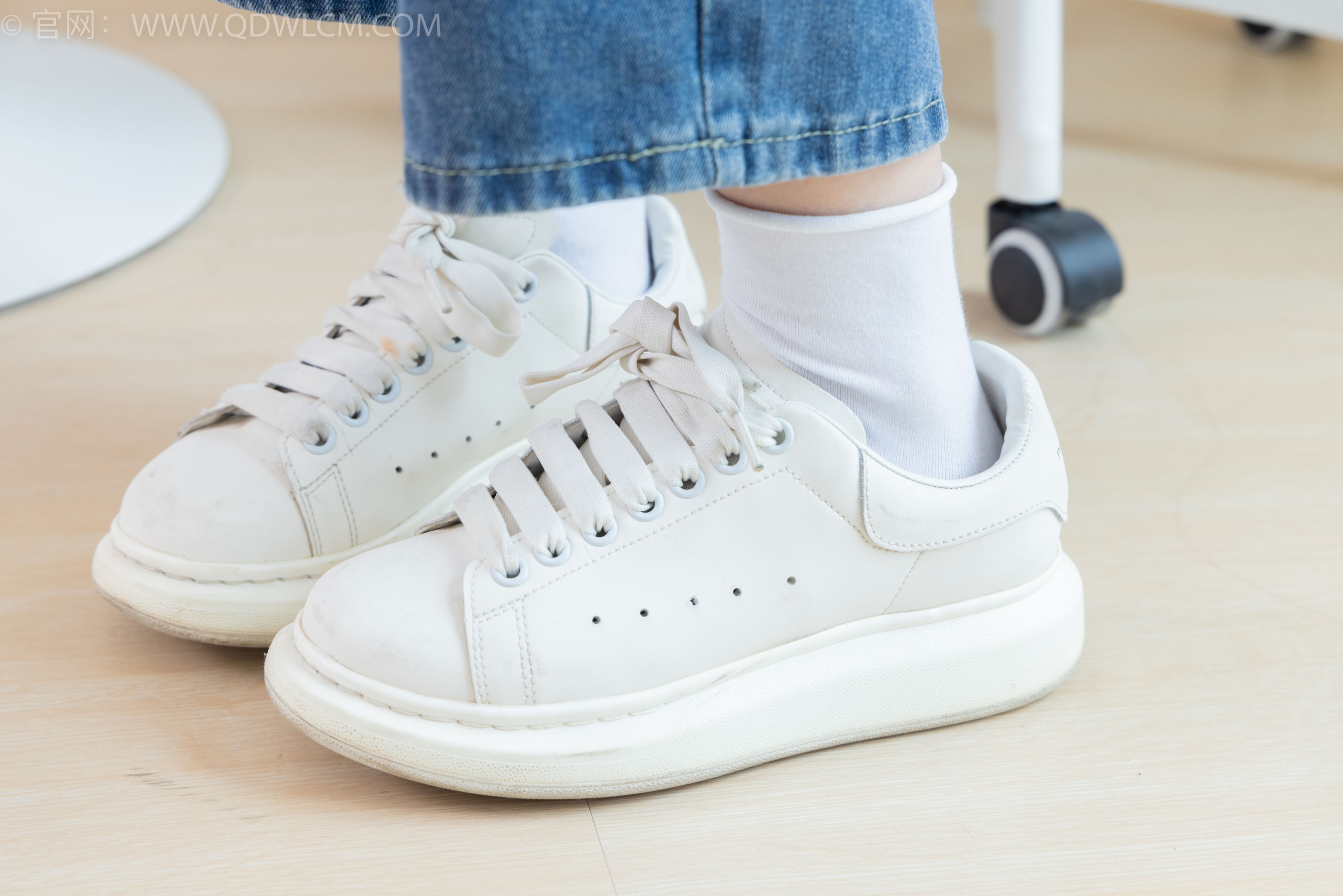 View - 物恋传媒 - Chiness Model  No.2019 闪闪 -樱桃小丸子 - 图库库