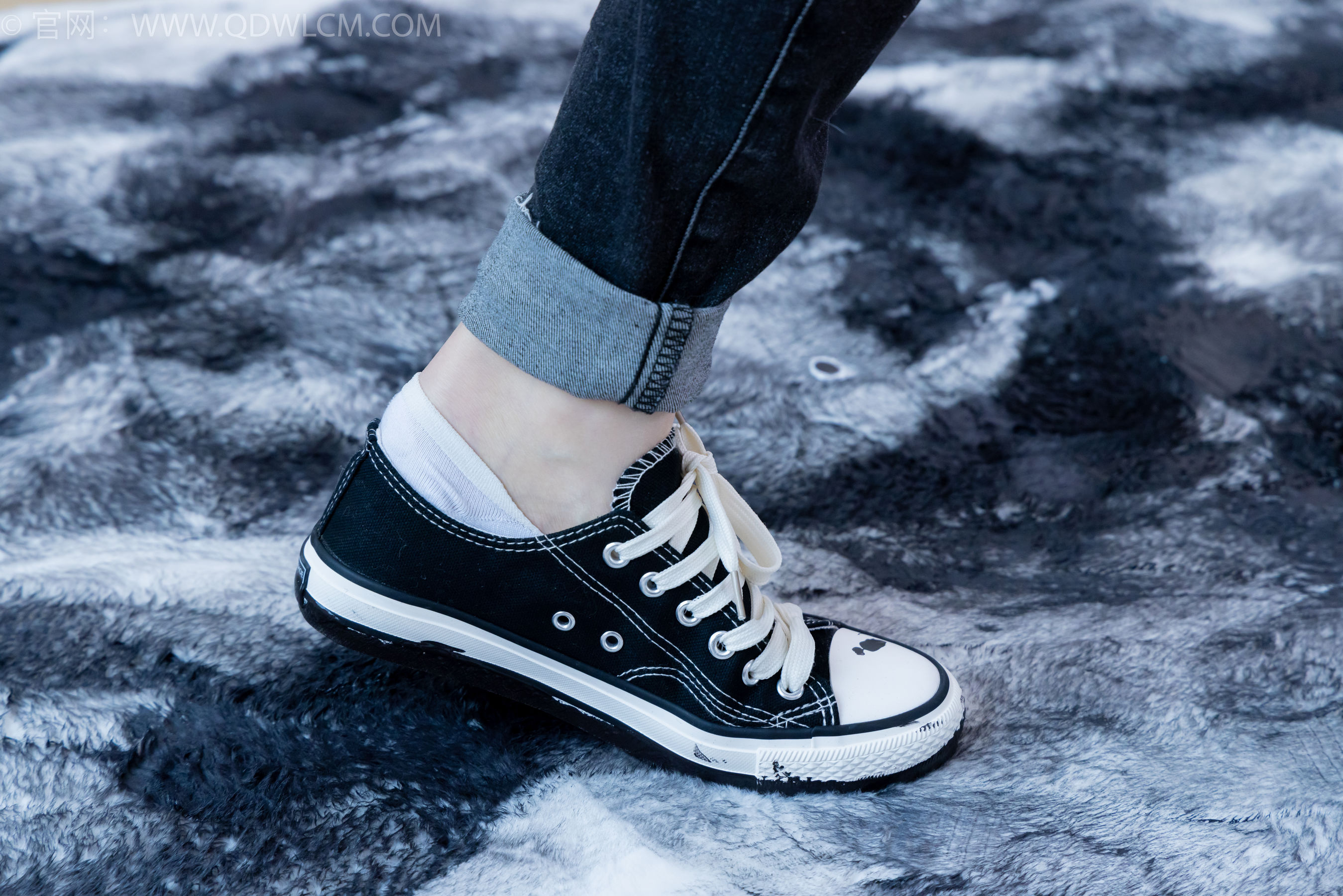 View - 物恋传媒 - Chiness Model  No.2033 菜菜 -熟悉的面孔 - 图库库