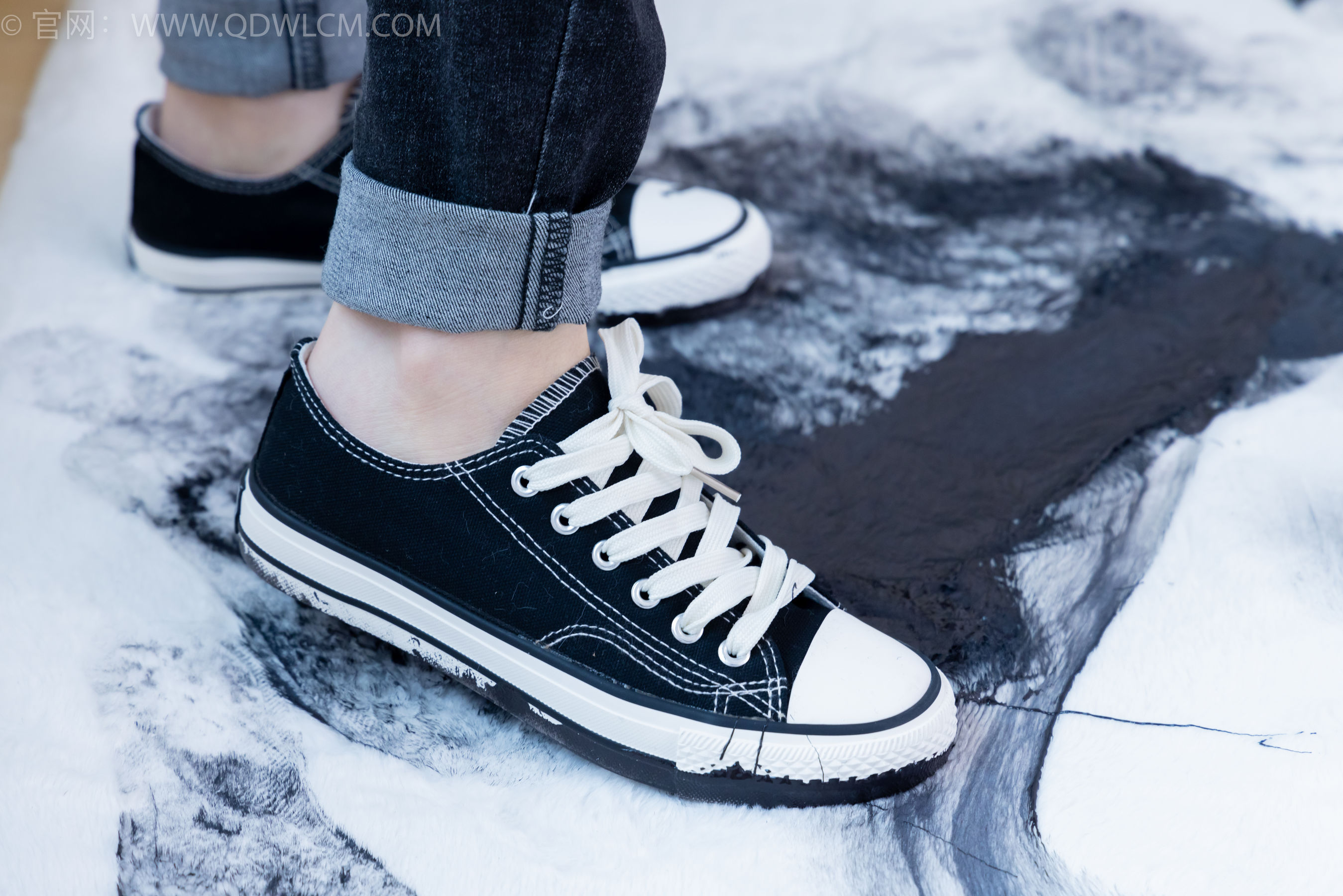 View - 物恋传媒 - Chiness Model  No.2033 菜菜 -熟悉的面孔 - 图库库