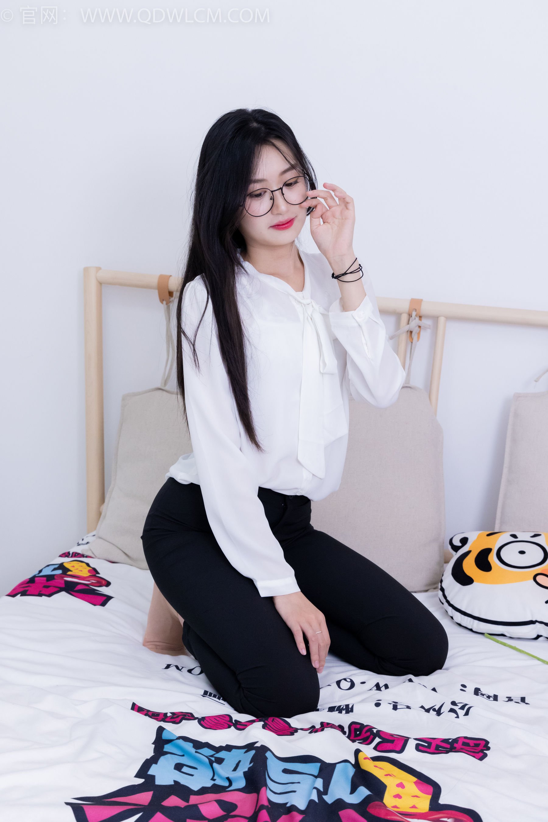 View - 物恋传媒 - Chiness Model  No.2022 小敏 -心被雾深陷 - 图库库