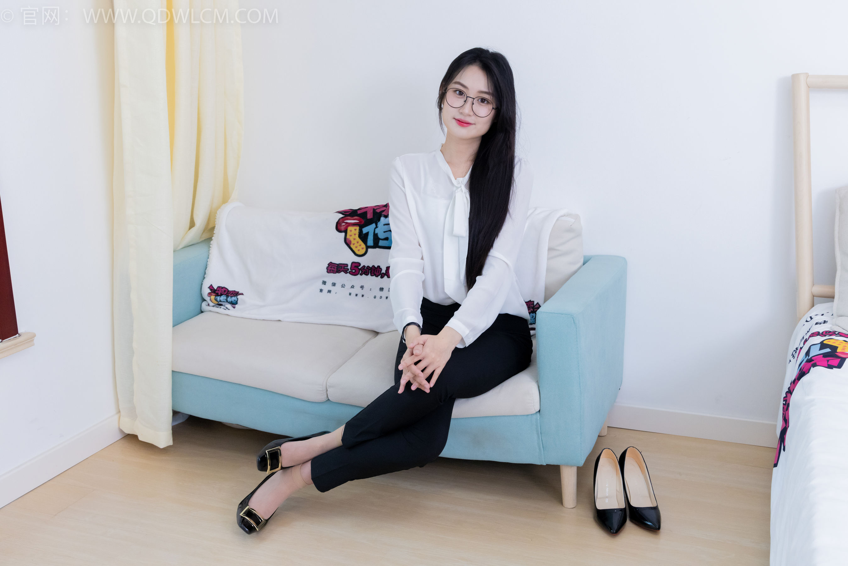 View - 物恋传媒 - Chiness Model  No.2022 小敏 -心被雾深陷 - 图库库