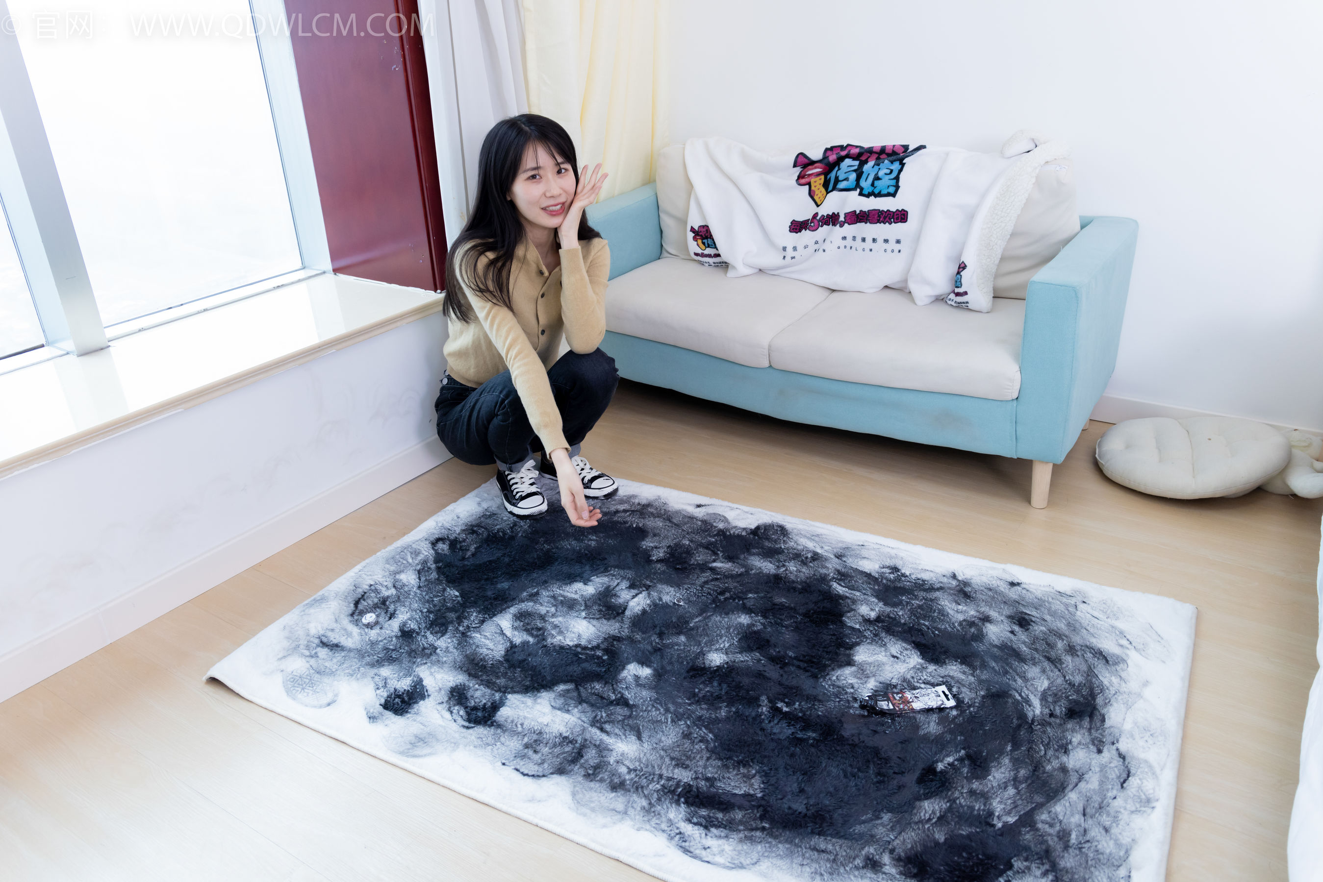 View - 物恋传媒 - Chiness Model  No.2033 菜菜 -熟悉的面孔 - 图库库