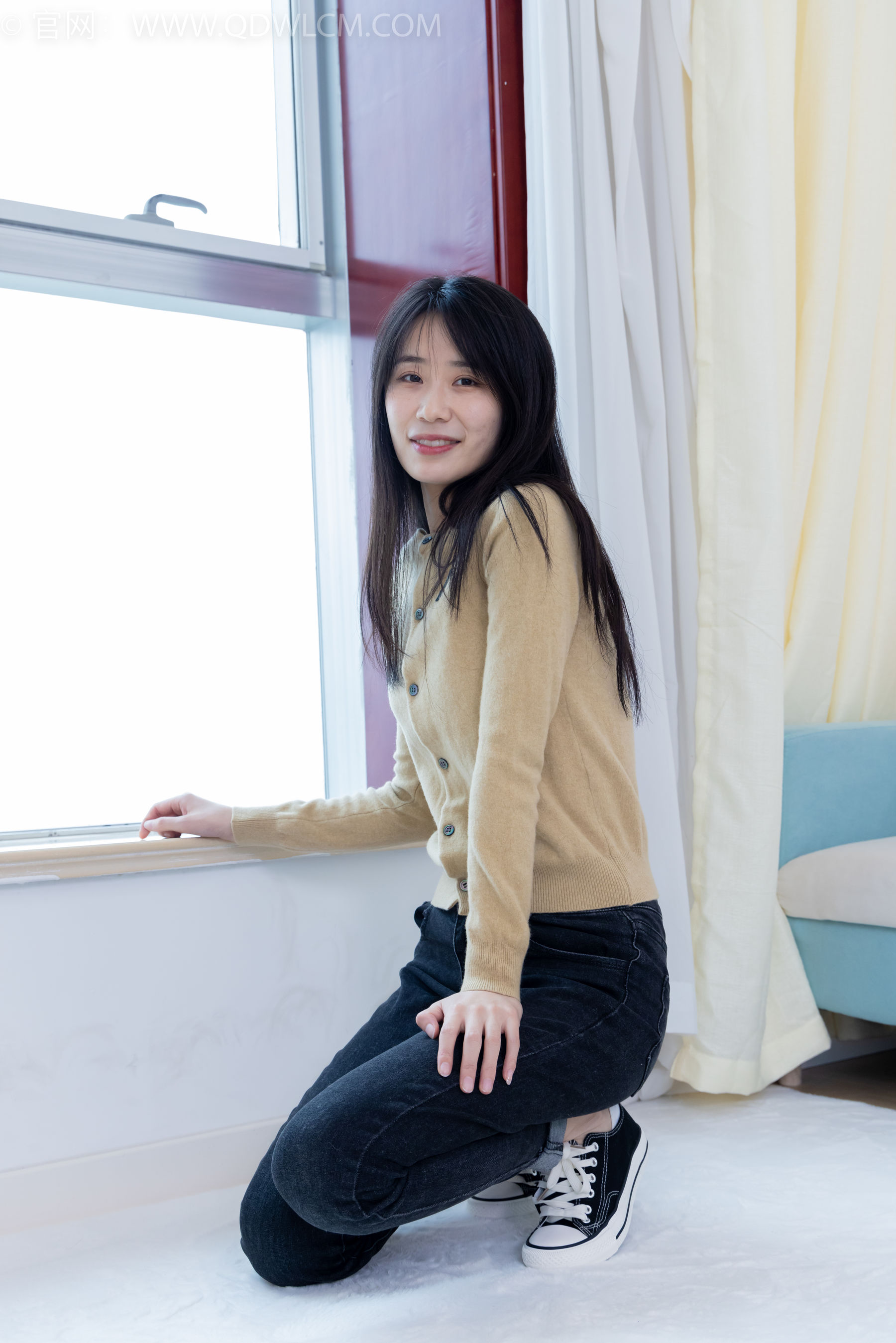 View - 物恋传媒 - Chiness Model  No.2033 菜菜 -熟悉的面孔 - 图库库