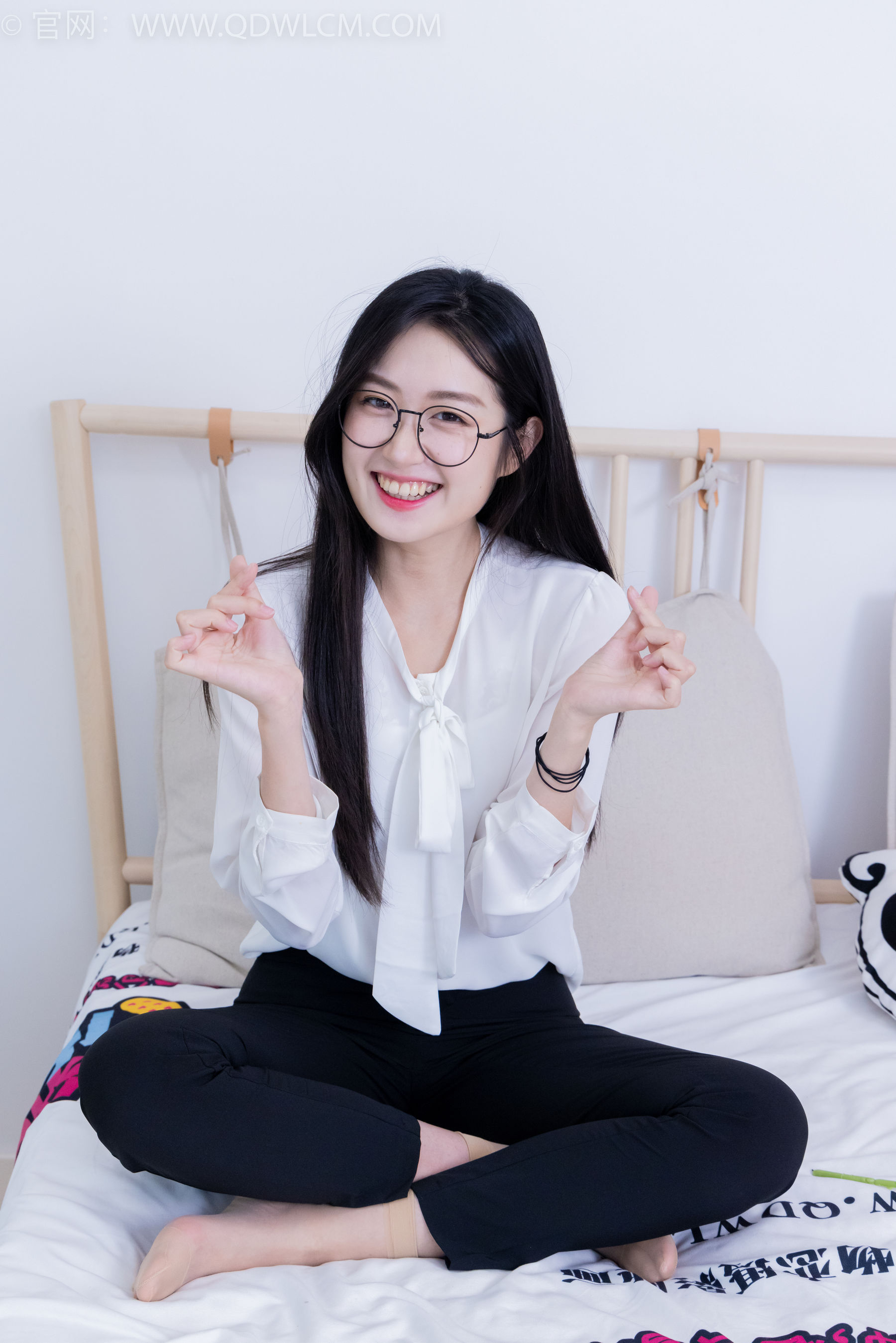 View - 物恋传媒 - Chiness Model  No.2022 小敏 -心被雾深陷 - 图库库