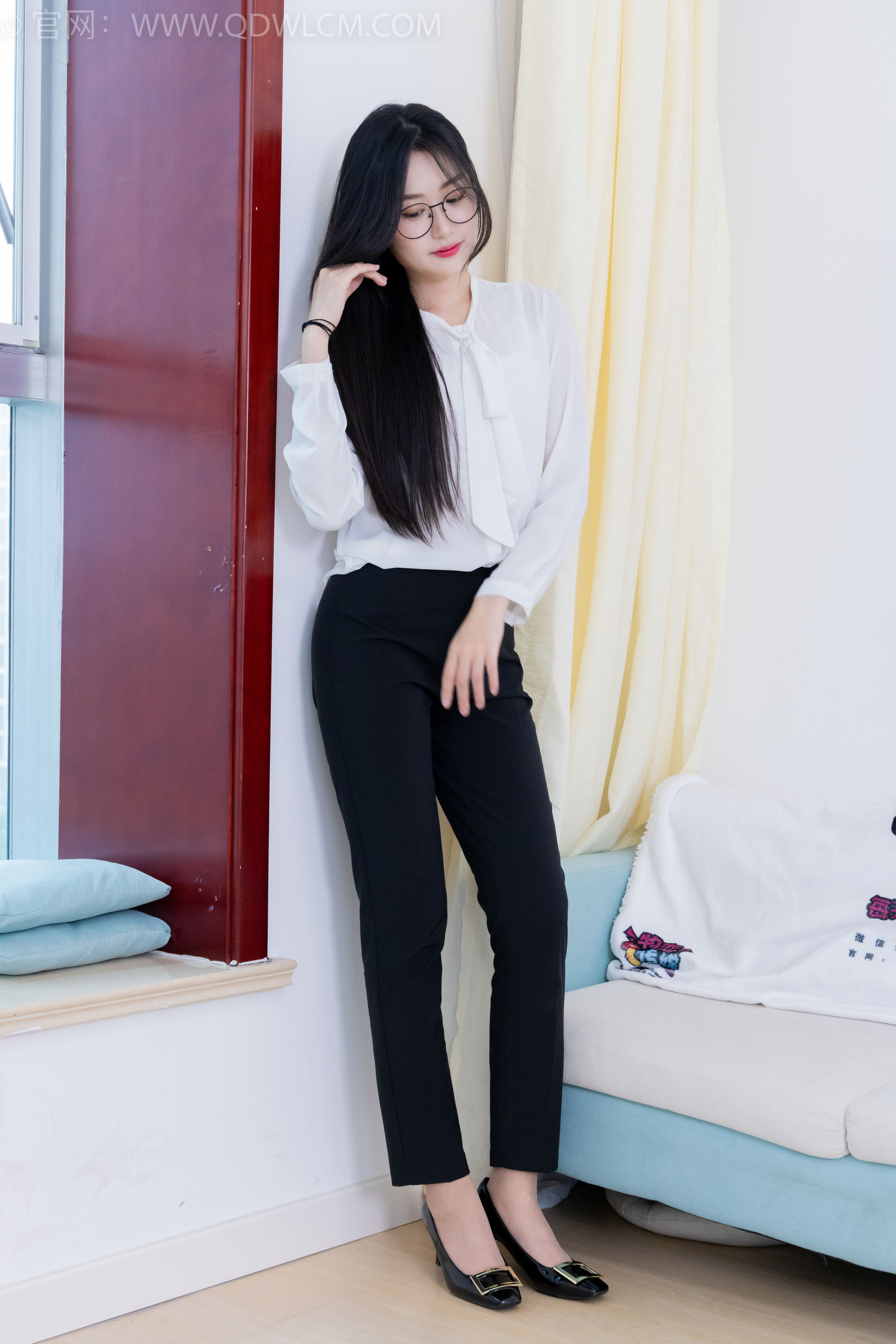 View - 物恋传媒 - Chiness Model  No.2022 小敏 -心被雾深陷 - 图库库