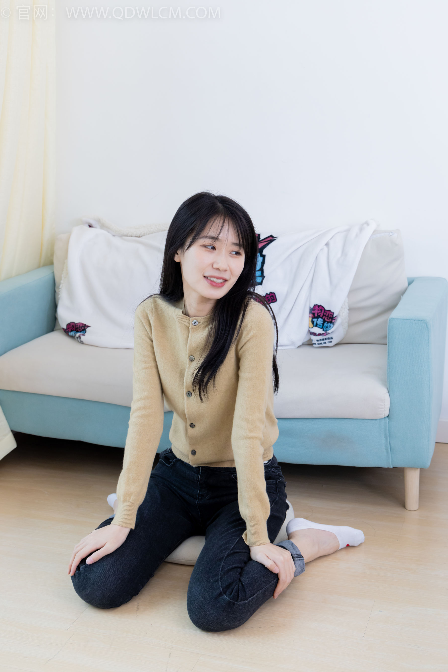 View - 物恋传媒 - Chiness Model  No.2033 菜菜 -熟悉的面孔 - 图库库