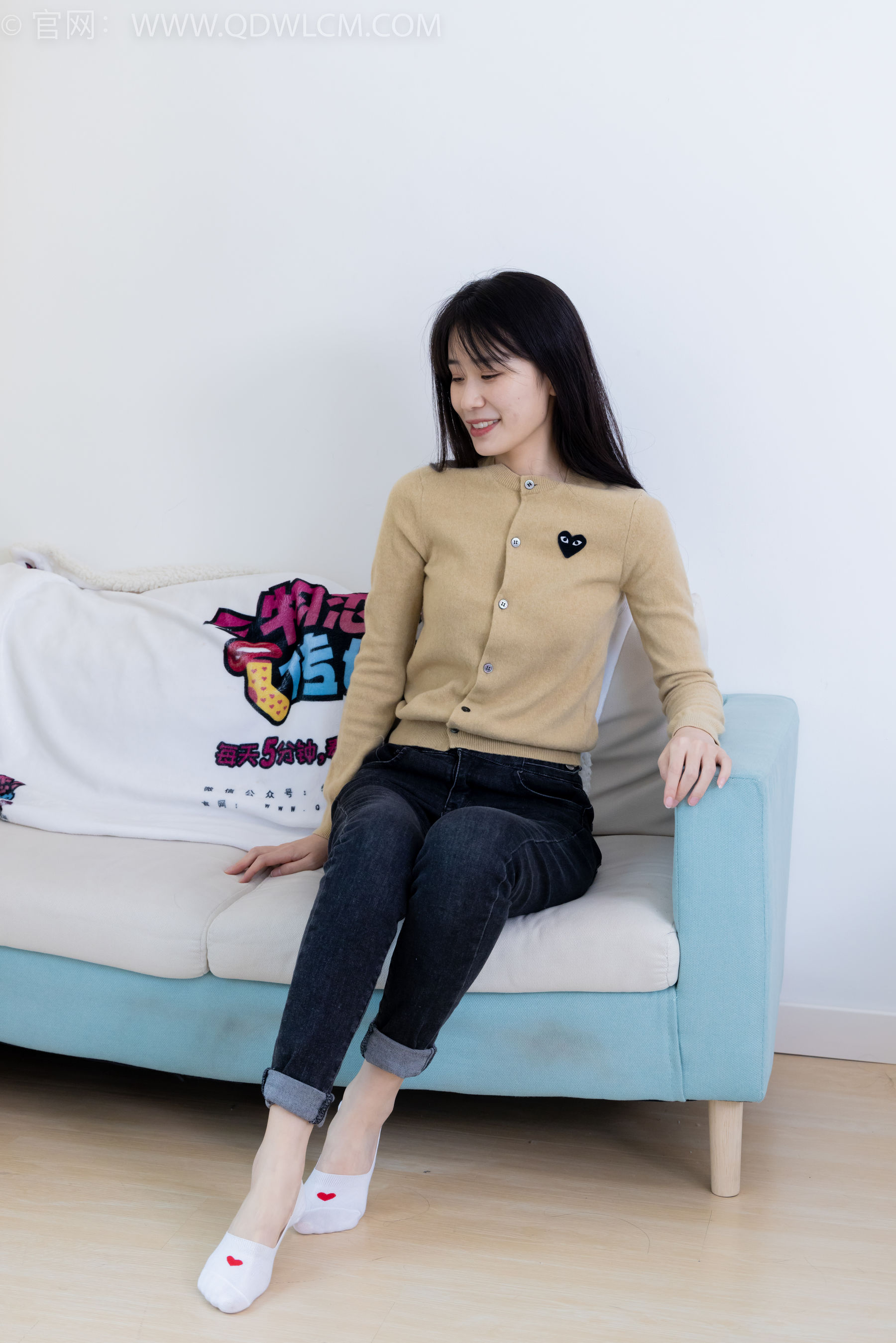 View - 物恋传媒 - Chiness Model  No.2033 菜菜 -熟悉的面孔 - 图库库