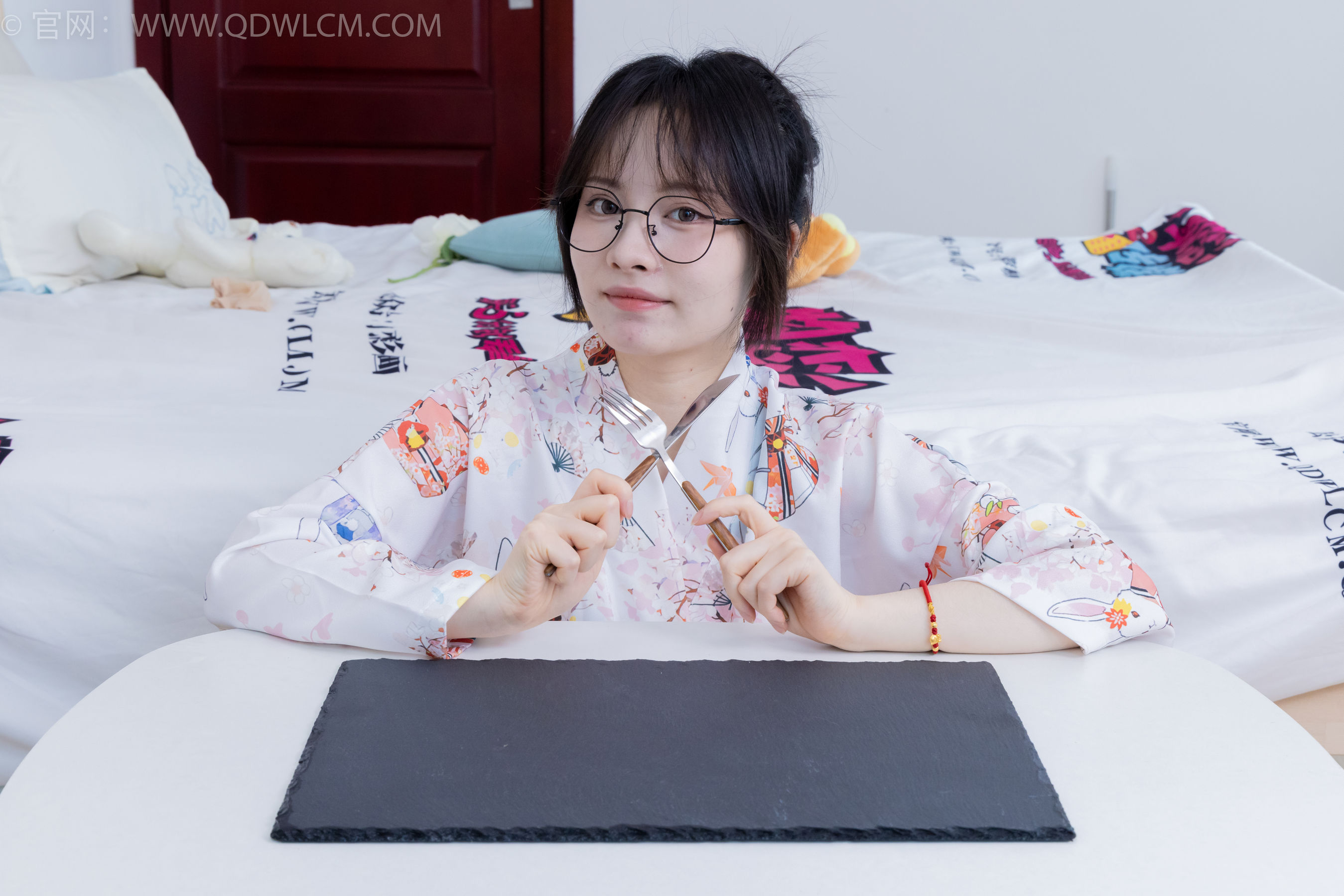 View - 物恋传媒 - Chiness Model  No.2017 小酒 -爱未眠 - 图库库