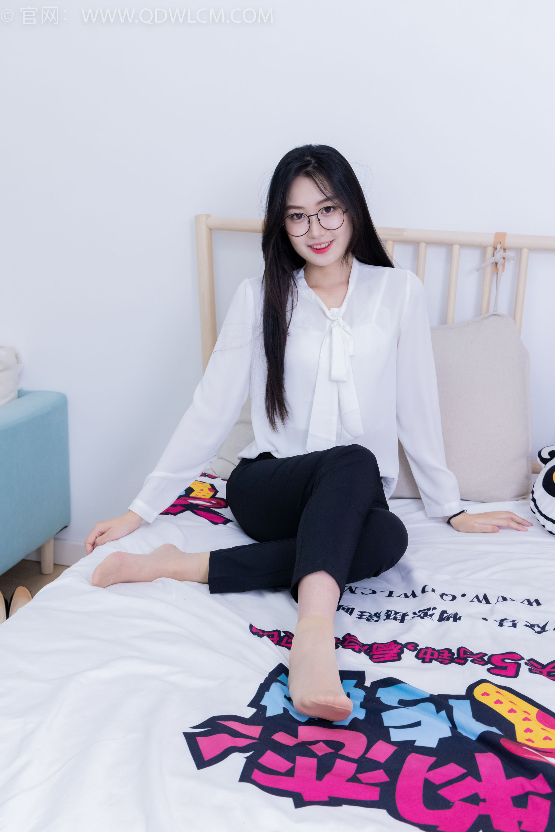 View - 物恋传媒 - Chiness Model  No.2022 小敏 -心被雾深陷 - 图库库