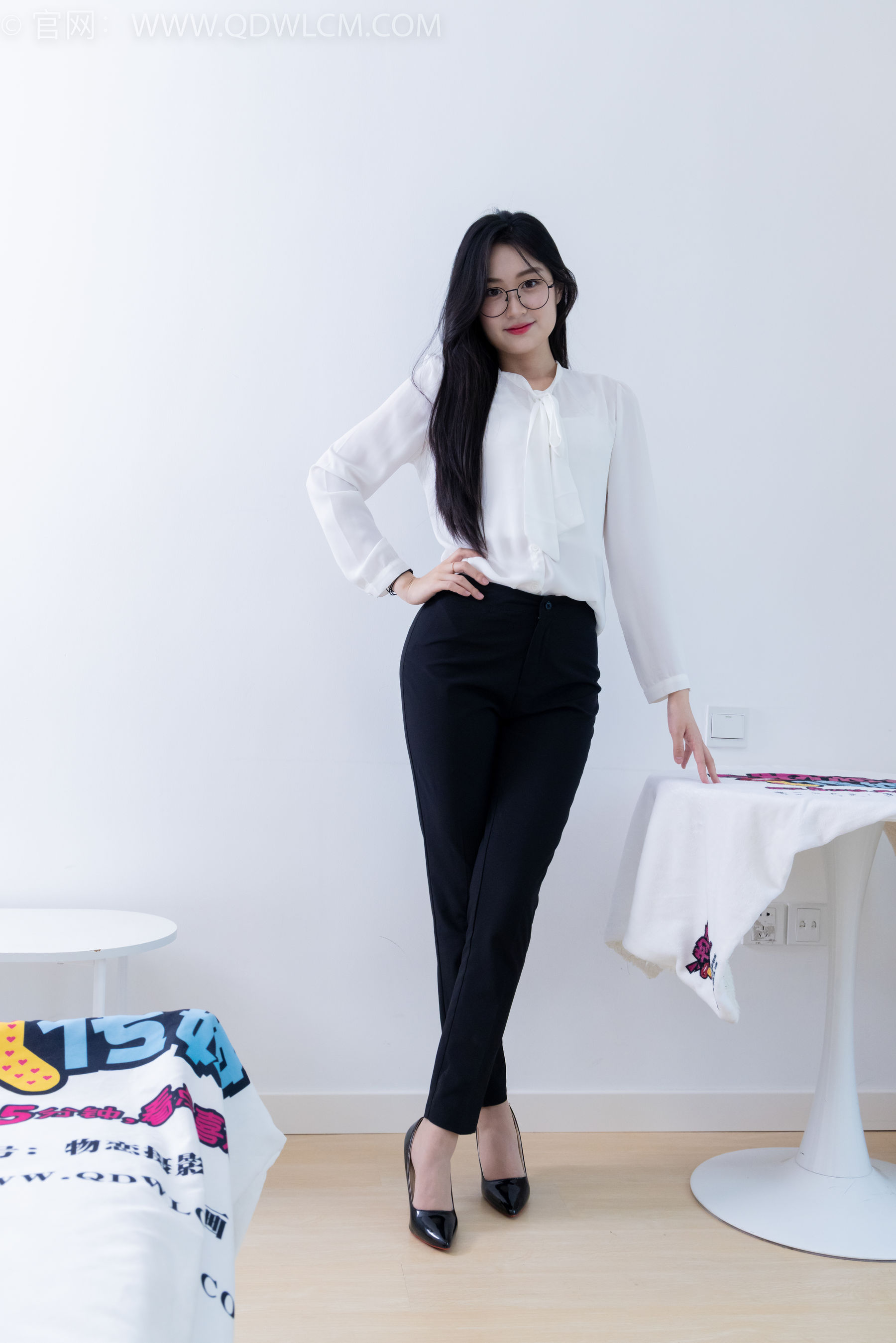 View - 物恋传媒 - Chiness Model  No.2022 小敏 -心被雾深陷 - 图库库